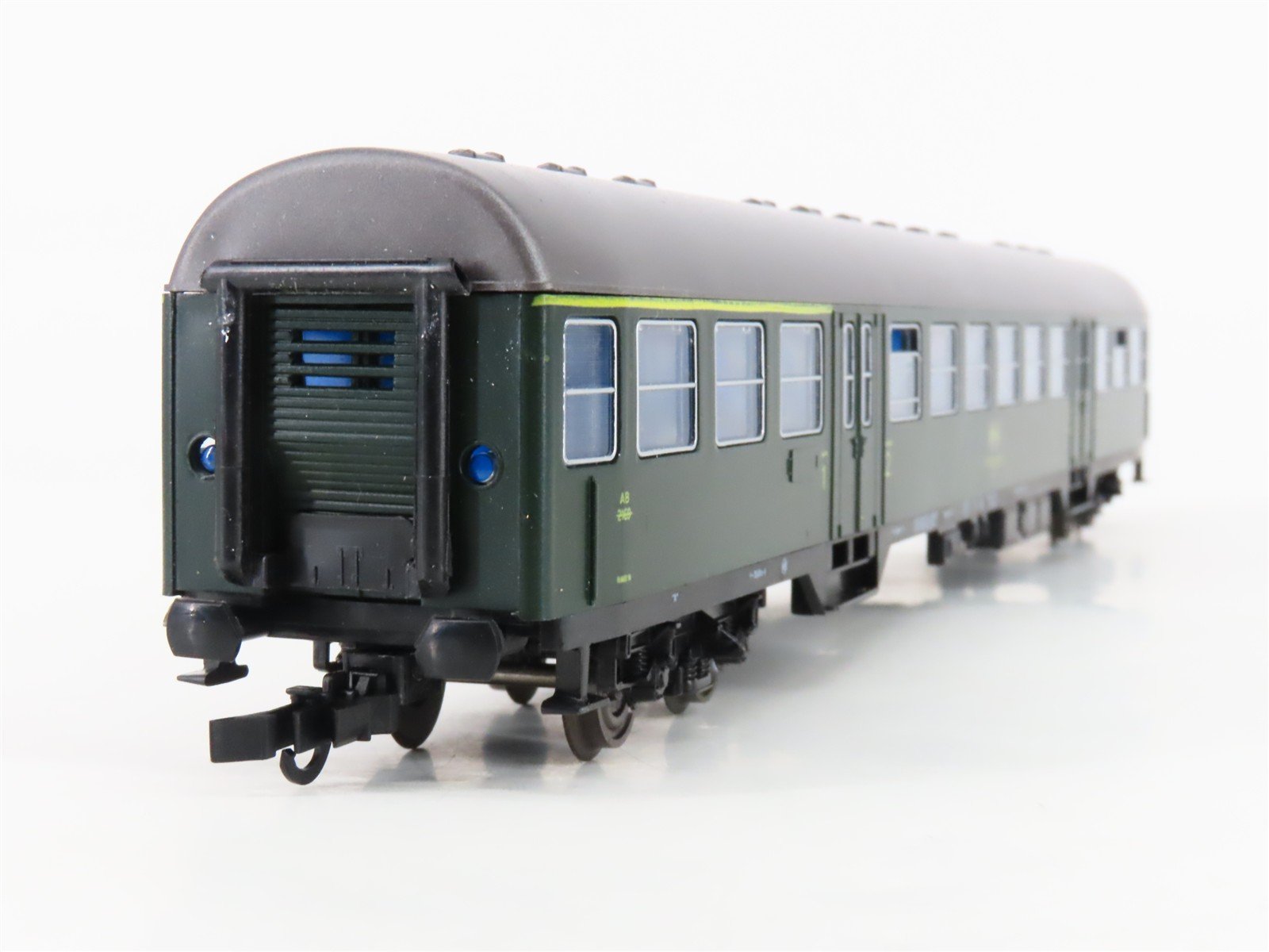 HO Scale Roco 4286 CFL Luxembourg National 1/2 Class Passenger Car #319-3