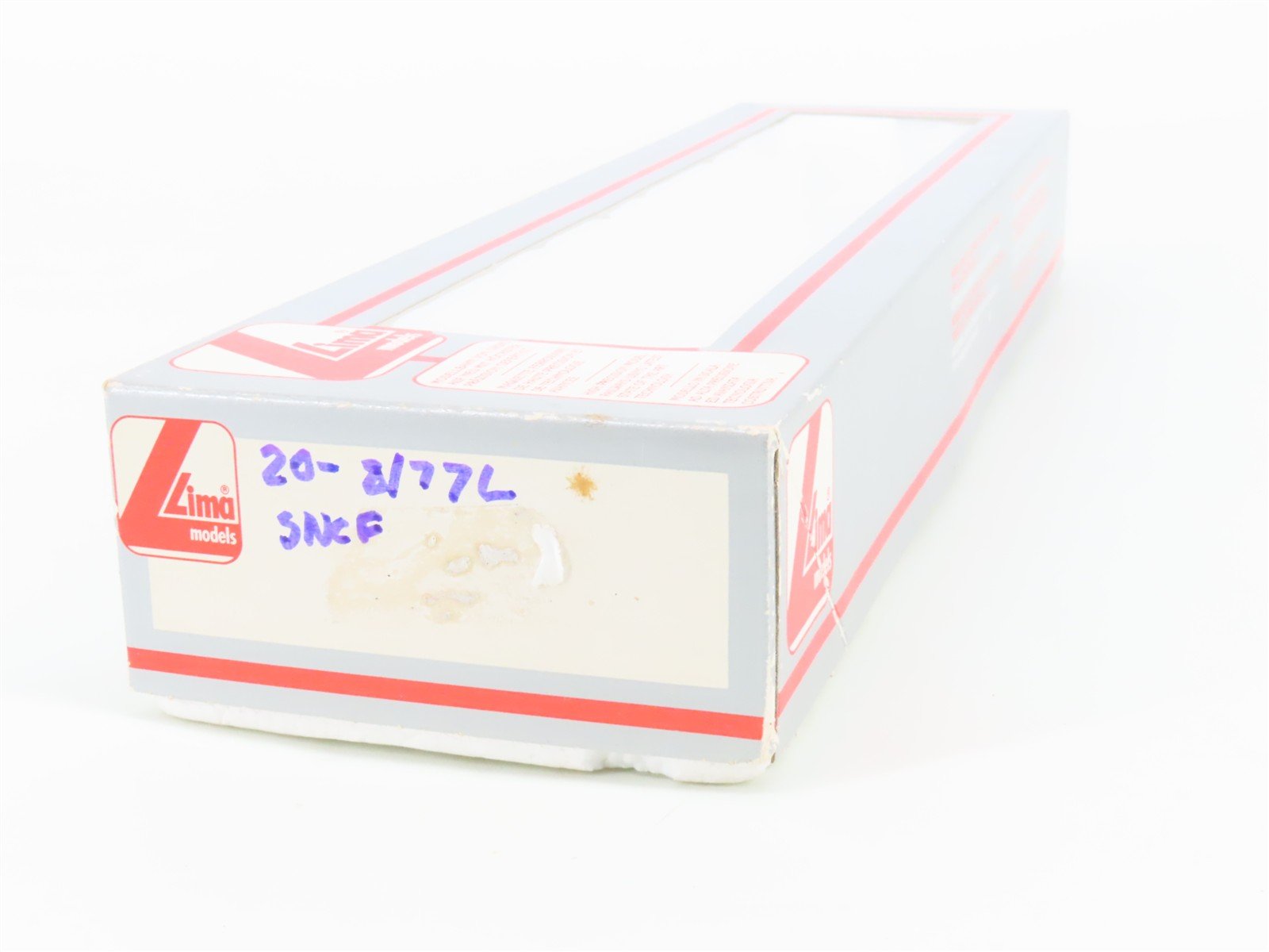 HO Scale Lima 20-8/77L SNCF French National 2nd Class Passenger Car