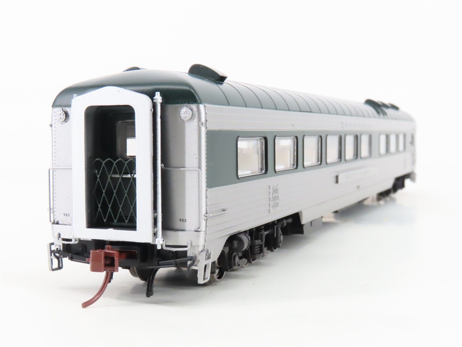 HO Scale Rapido 132004 NH New Haven Pullman Dining Passenger Car 