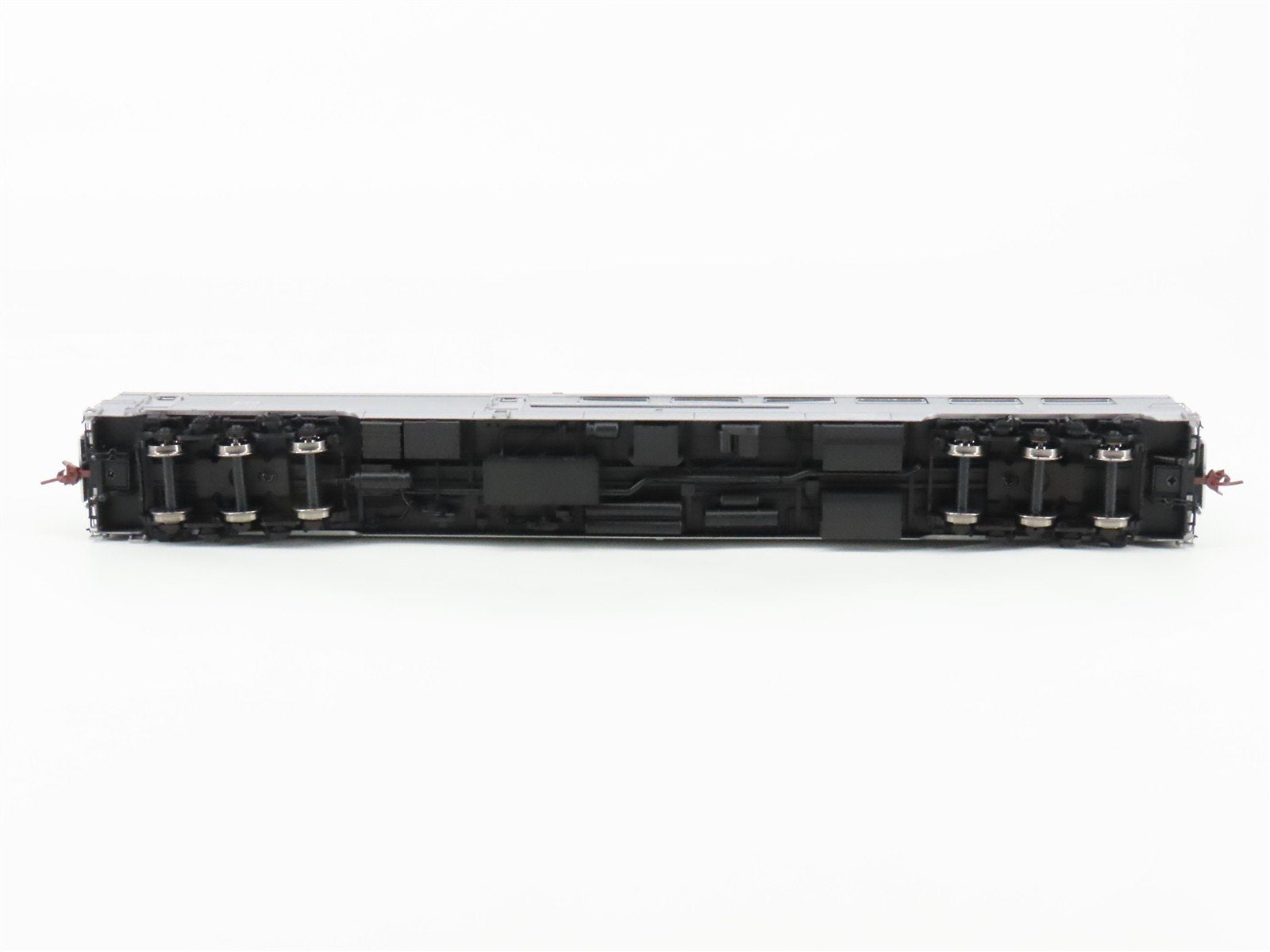 HO Scale Rapido 132004 NH New Haven Pullman Dining Passenger Car 