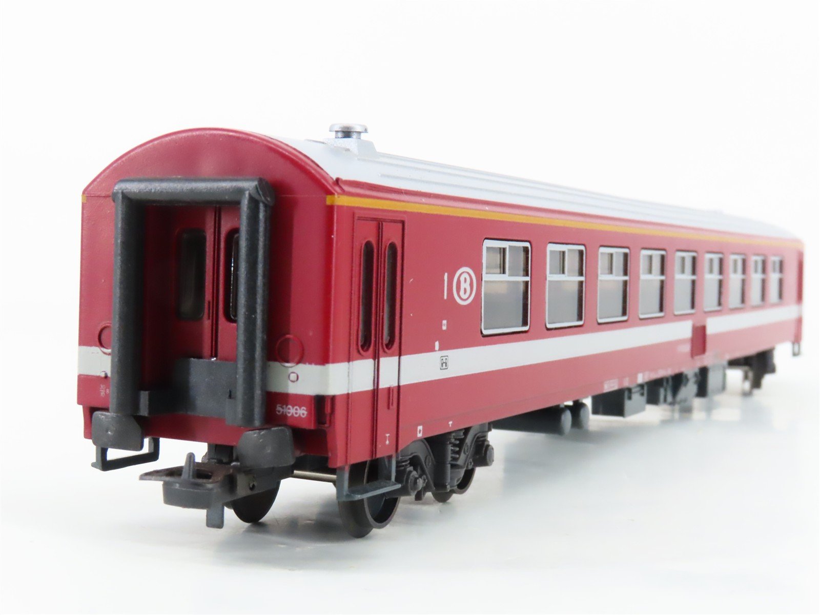 HO Scale Lima 309134 SNCB Belgian National 1st Class Passenger Car #006-7