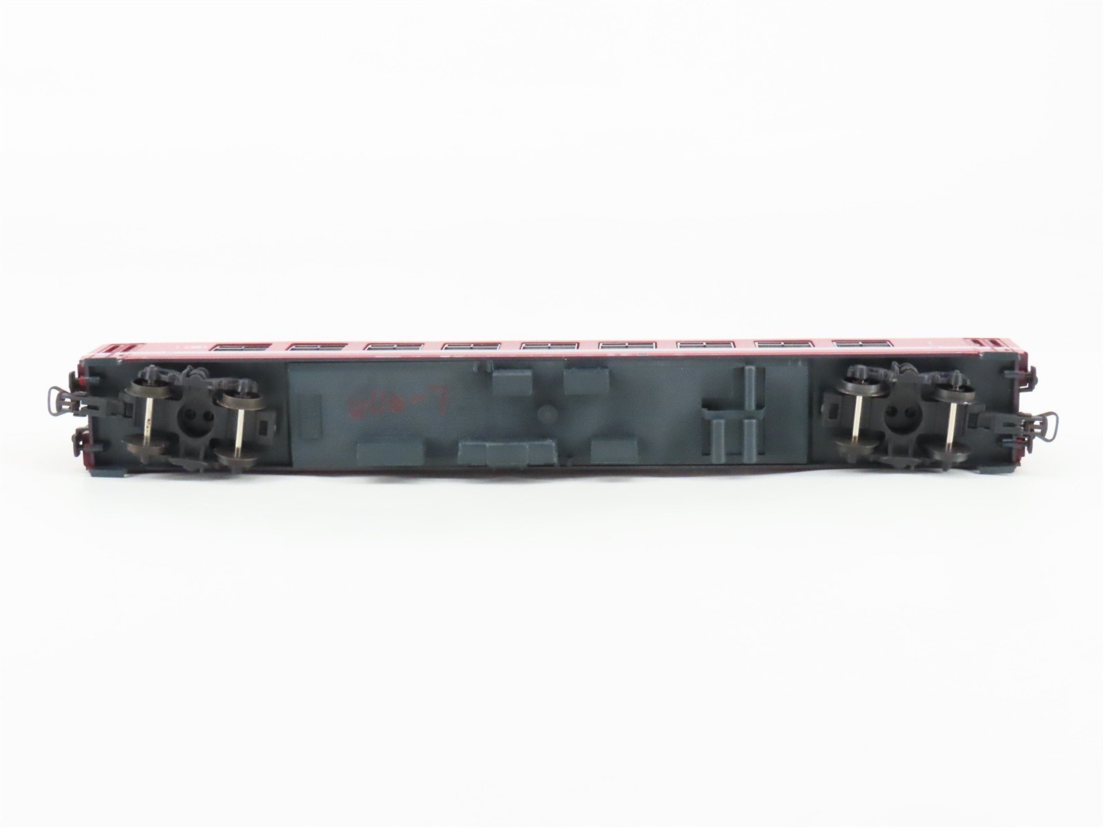 HO Scale Lima 309134 SNCB Belgian National 1st Class Passenger Car #006-7