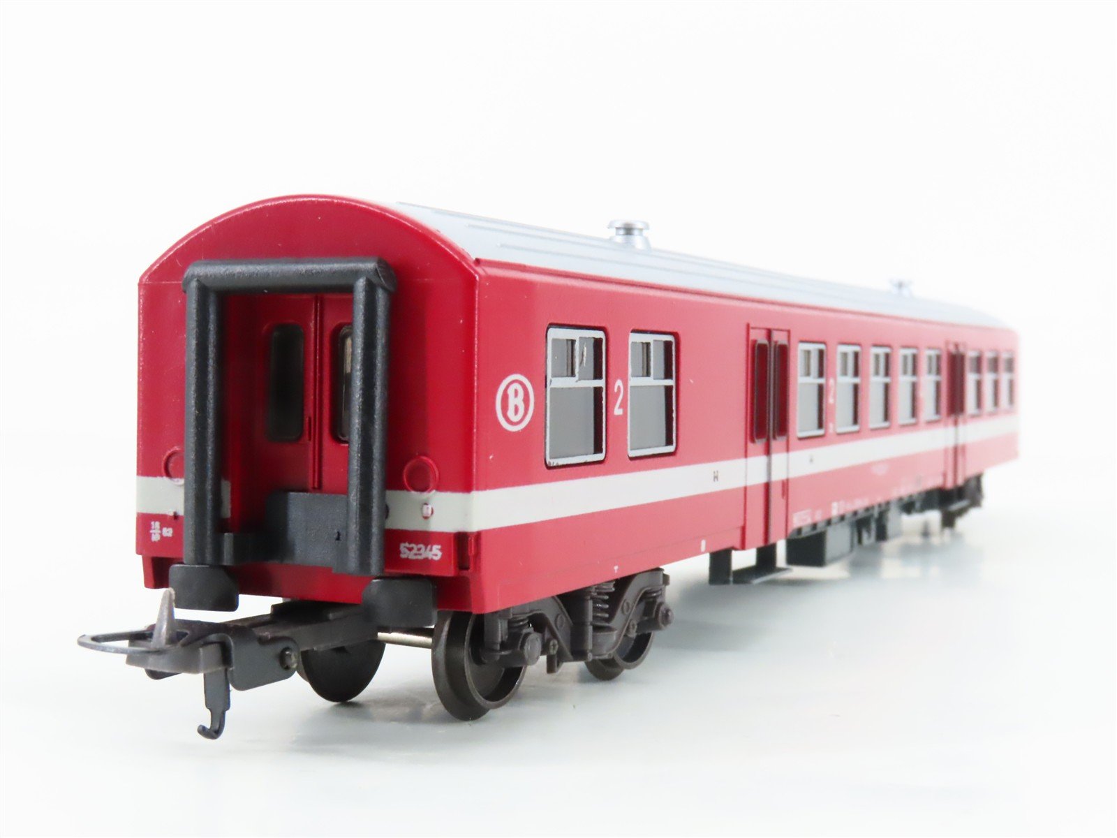 HO Scale Lima 309132 SNCB Belgian National 2nd Class Passenger Car #345-6