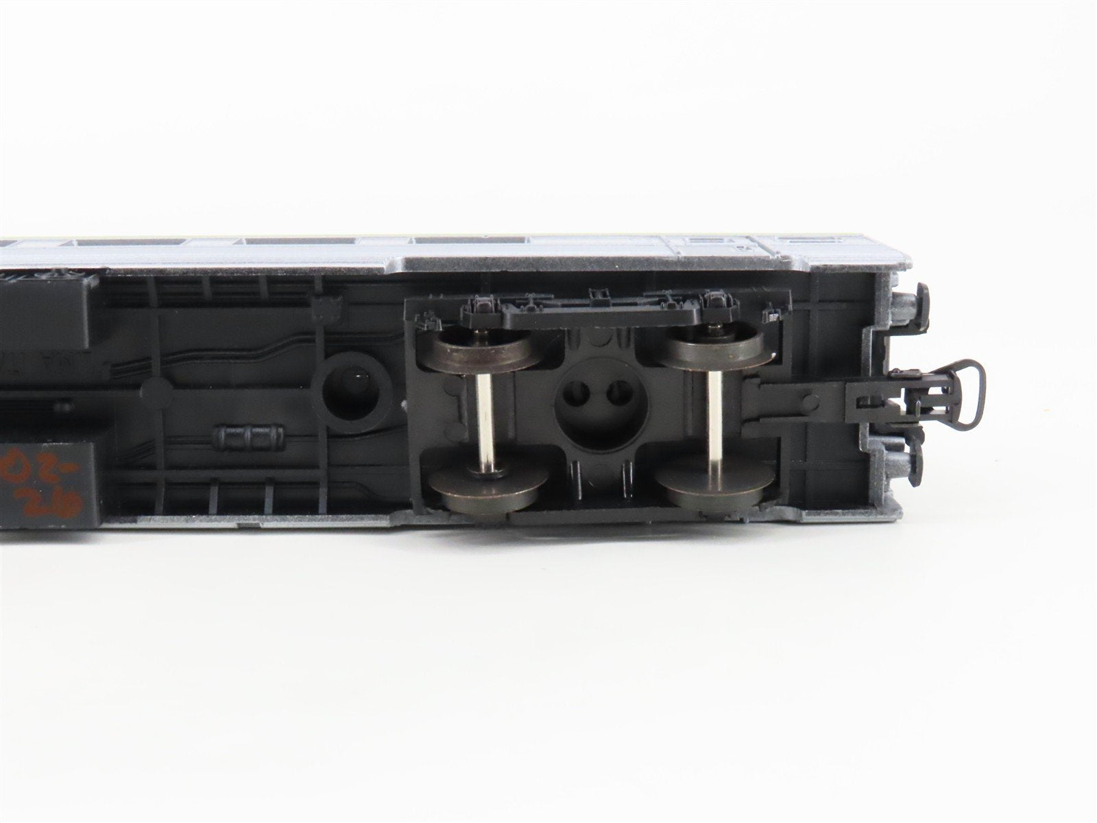 HO Scale Lima 301023 SNCB Belgian National 2nd Class Coach Passenger Car #980-5