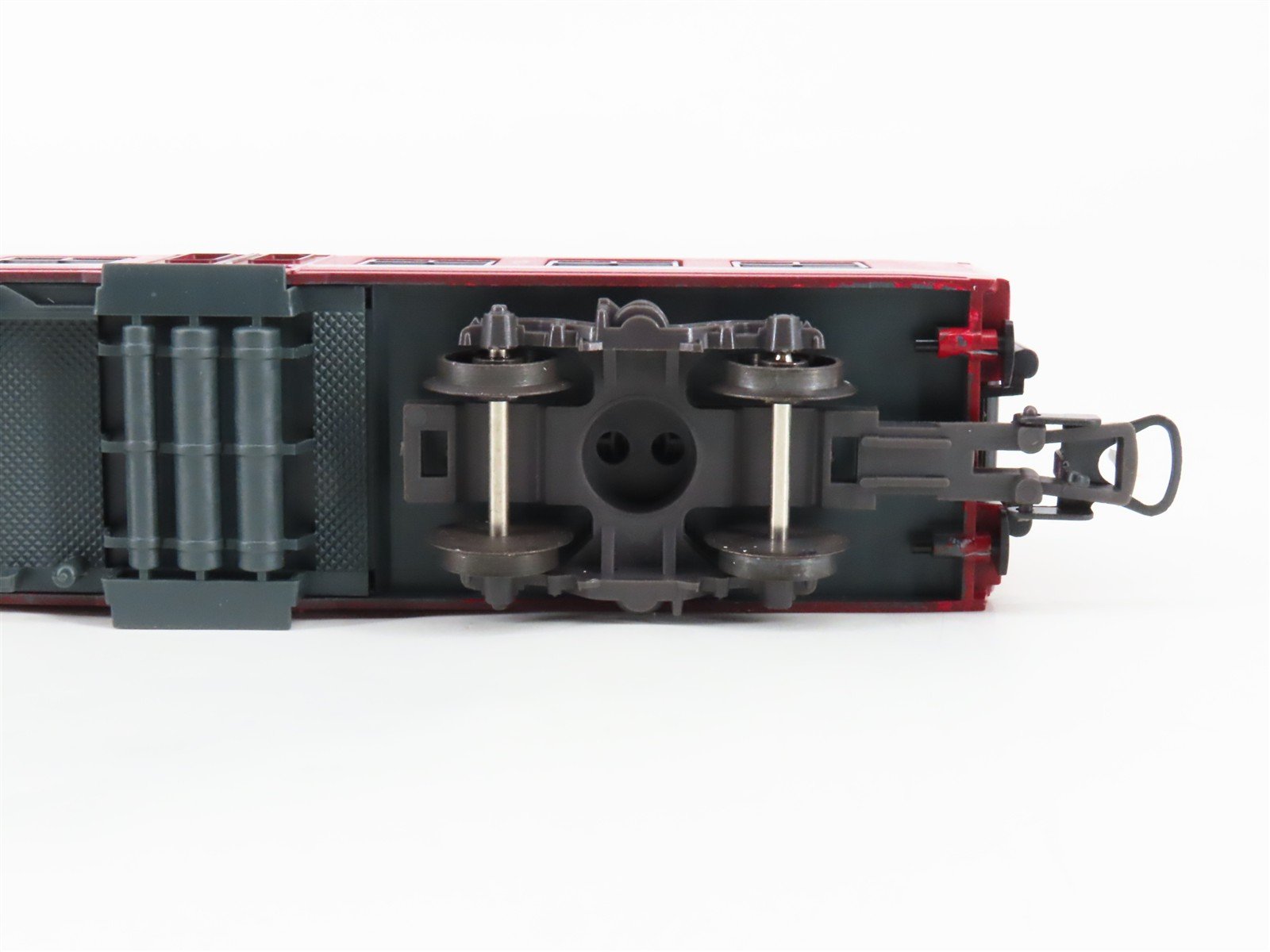 HO Scale Lima 309132 SNCB Belgian National 2nd Class Passenger Car #345-6