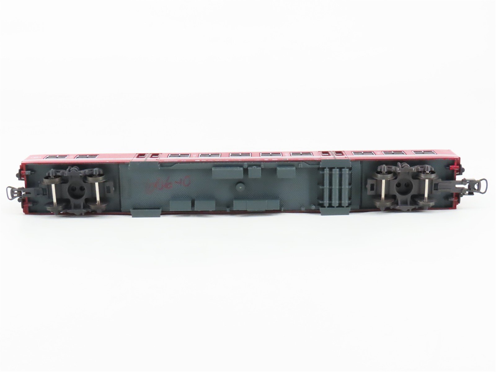 HO Scale Lima 309132 SNCB Belgian National 2nd Class Passenger Car #345-6