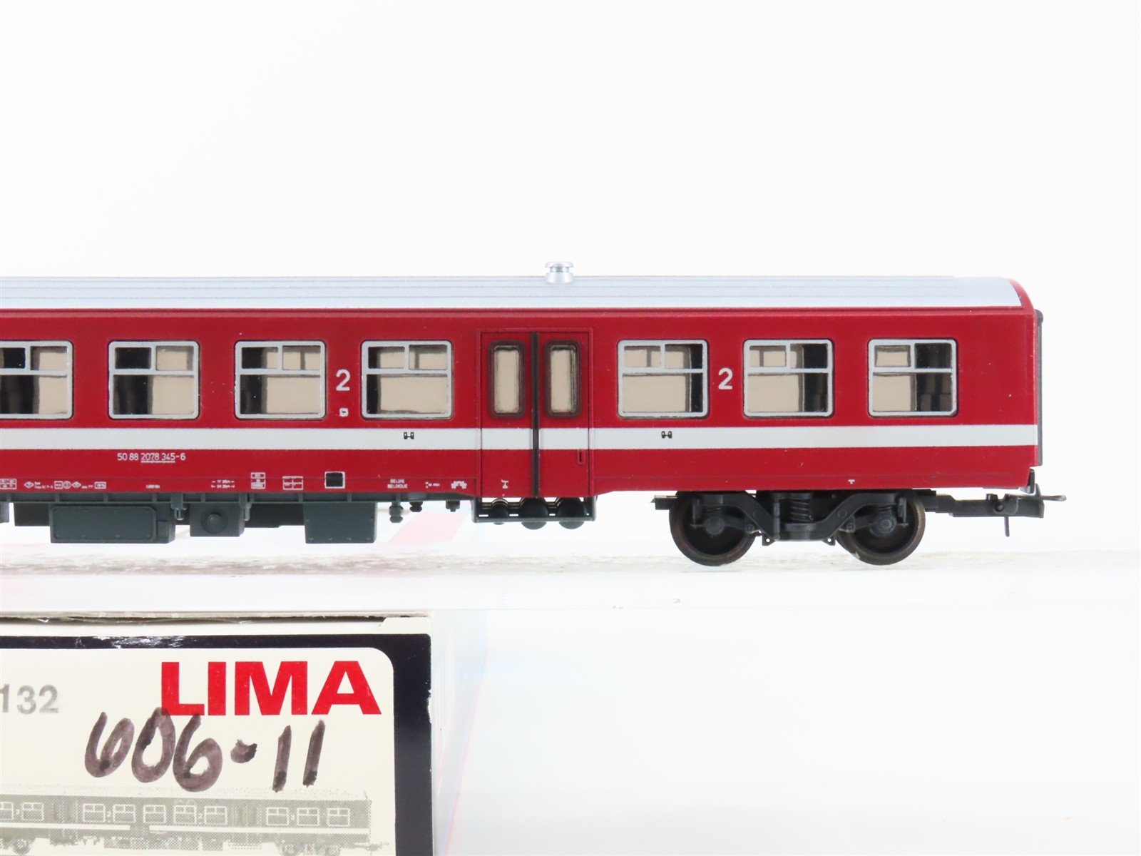 HO Scale Lima 309132 SNCB Belgian National 2nd Class Passenger Car #345-6