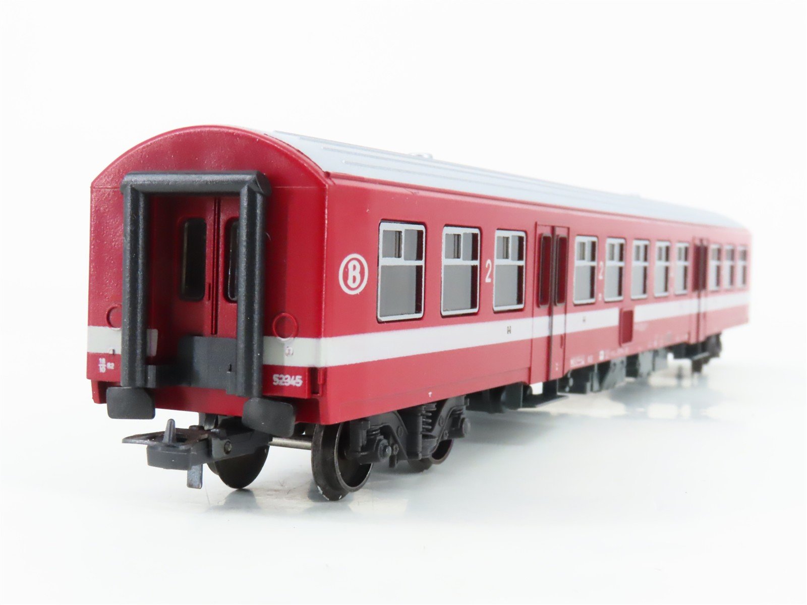 HO Scale Lima 309132 SNCB Belgian National 2nd Class Passenger Car #345-6