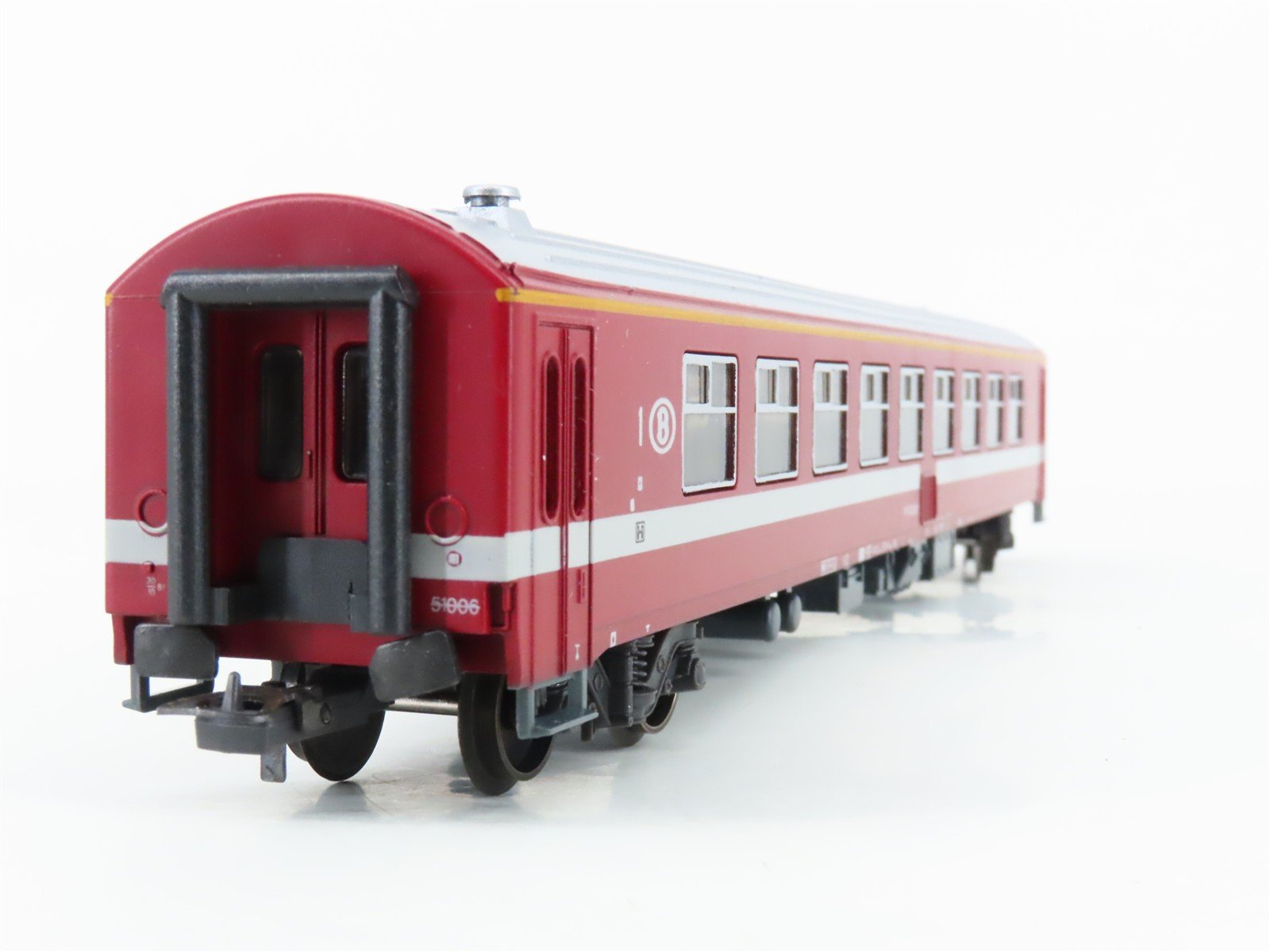 HO Scale Lima 309134 SNCB Belgian National 1st Class Passenger Car #006-7