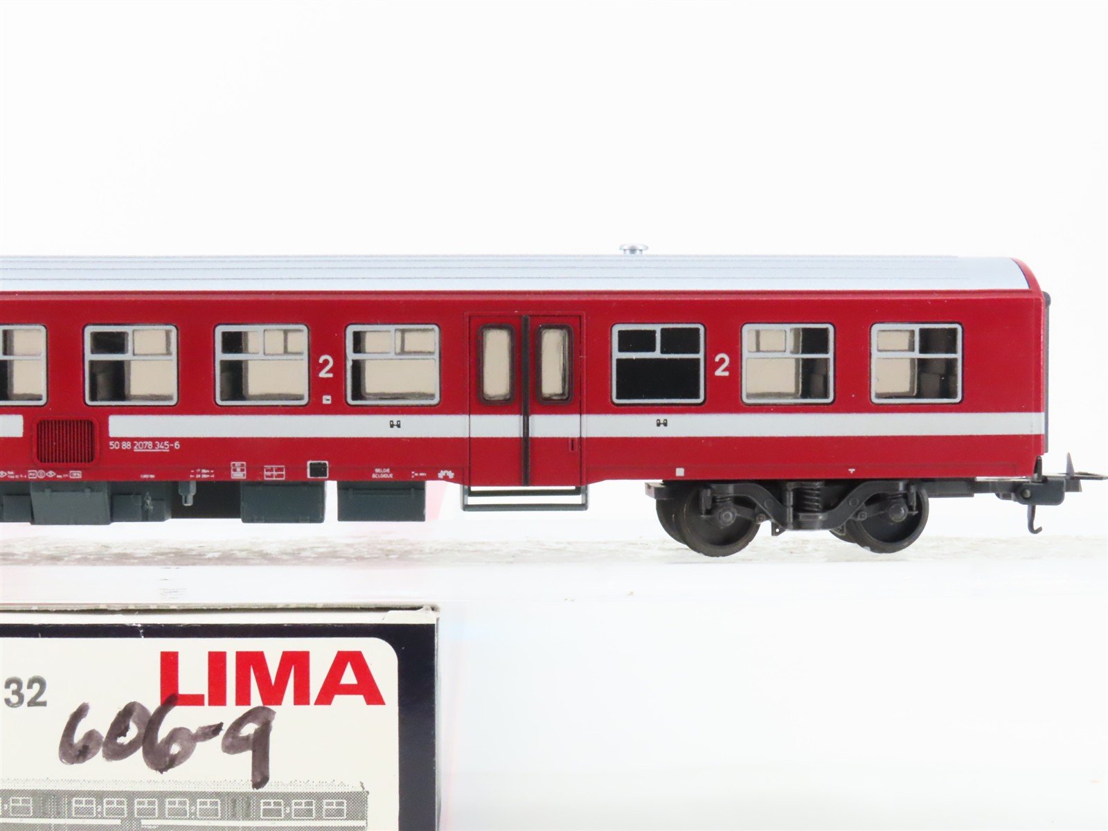 HO Scale Lima 309132 SNCB Belgian National 2nd Class Passenger Car #345-6