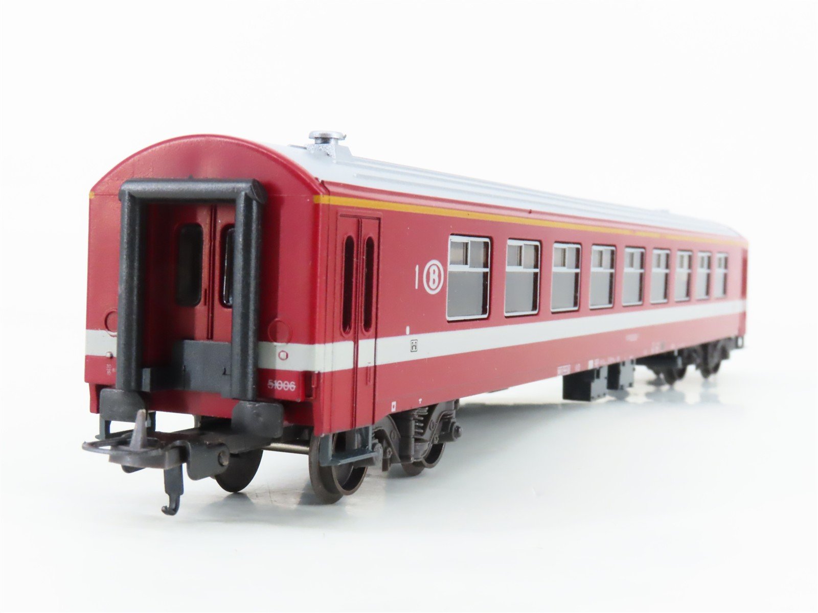 HO Scale Lima 309134 SNCB Belgian National 1st Class Passenger Car #006-7