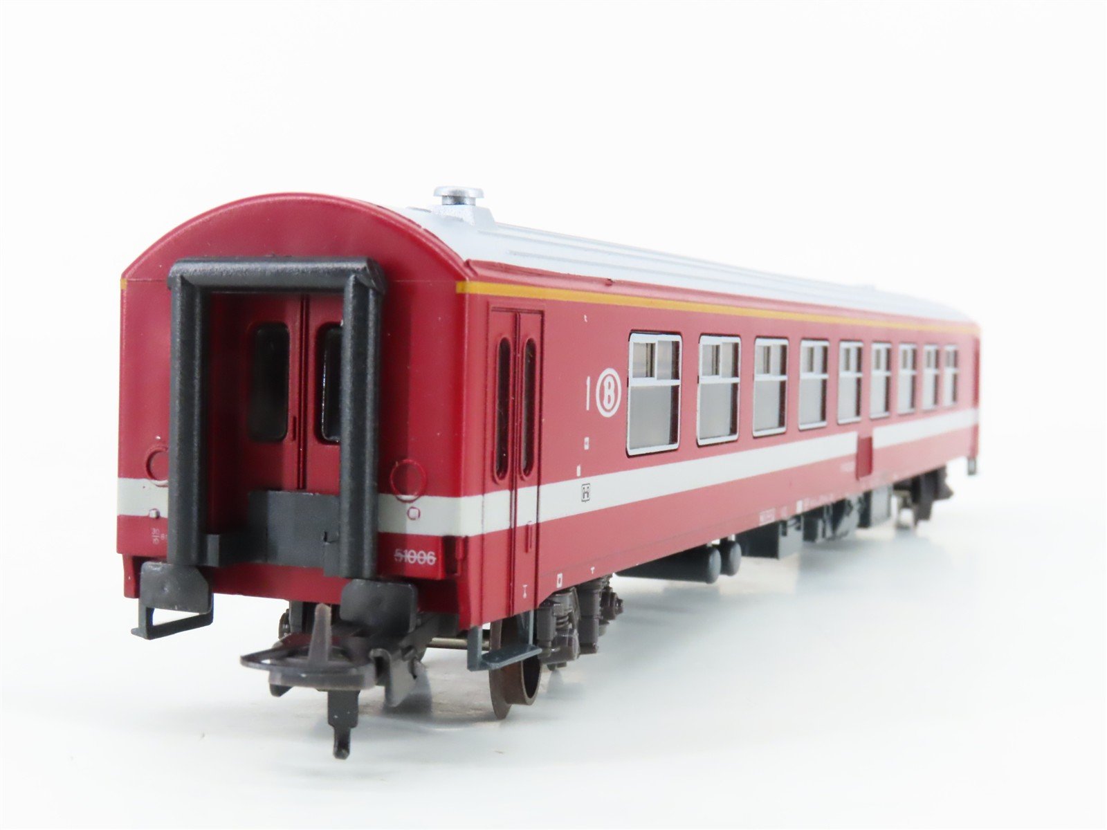 HO Scale Lima 309134 SNCB Belgian National 1st Class Passenger Car #006-7