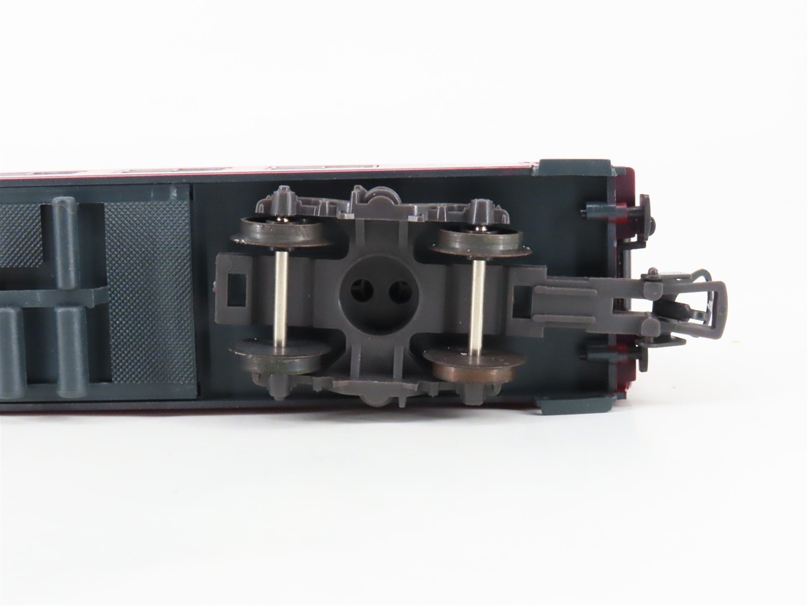 HO Scale Lima 309134 SNCB Belgian National 1st Class Passenger Car #006-7