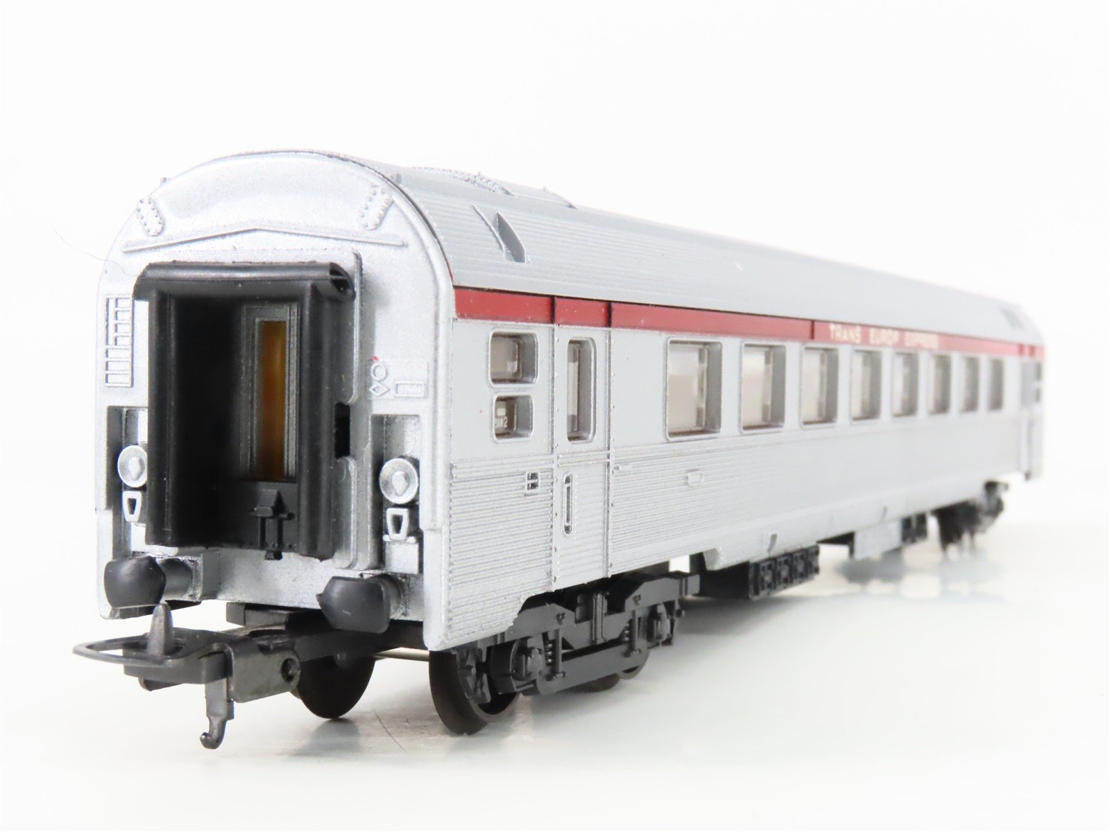 HO Scale Lima 1023 Trans Europ Express Coach Passenger Car