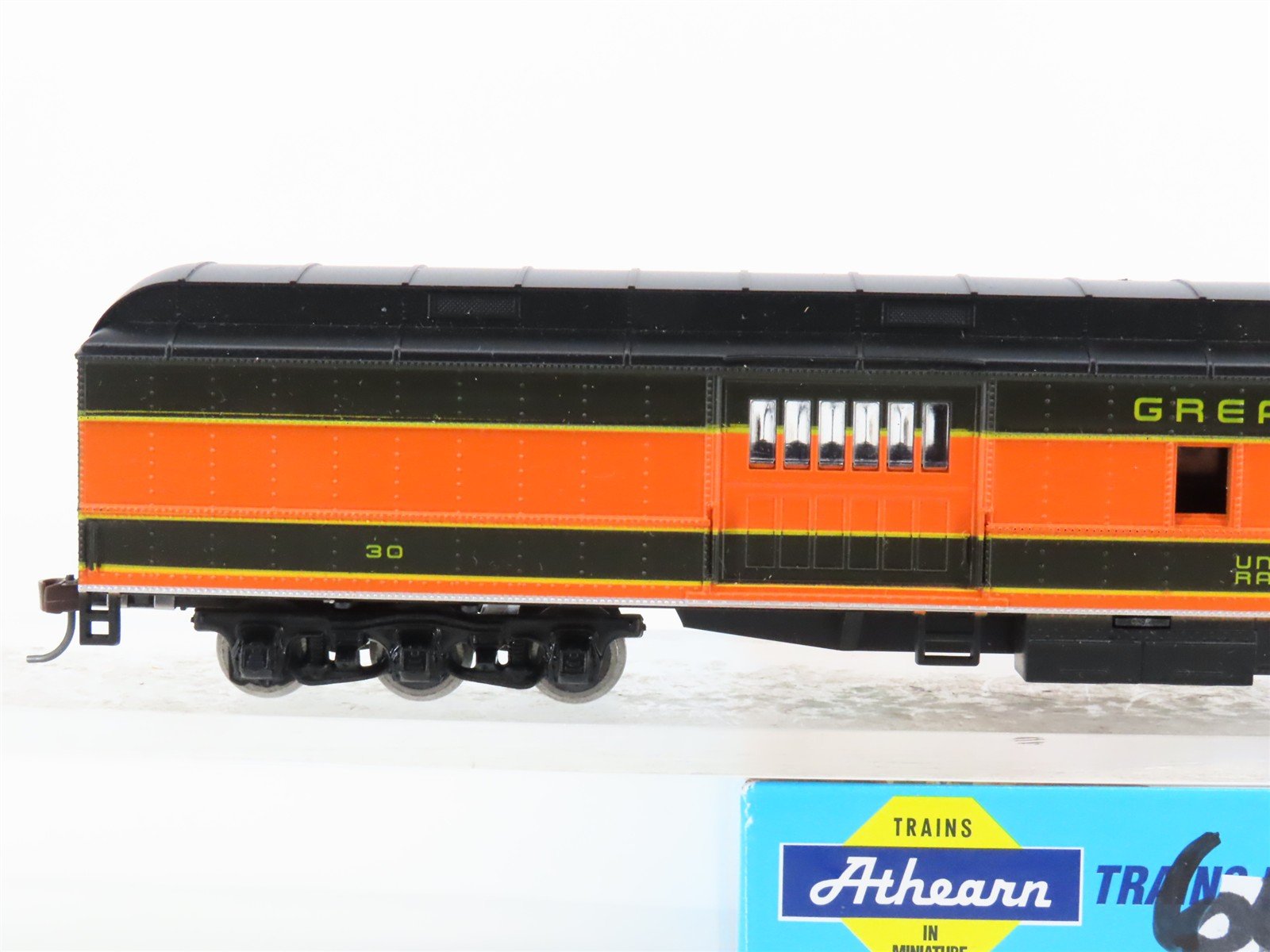 HO Scale Athearn 2403 GN Great Northern RPO Passenger Car #30