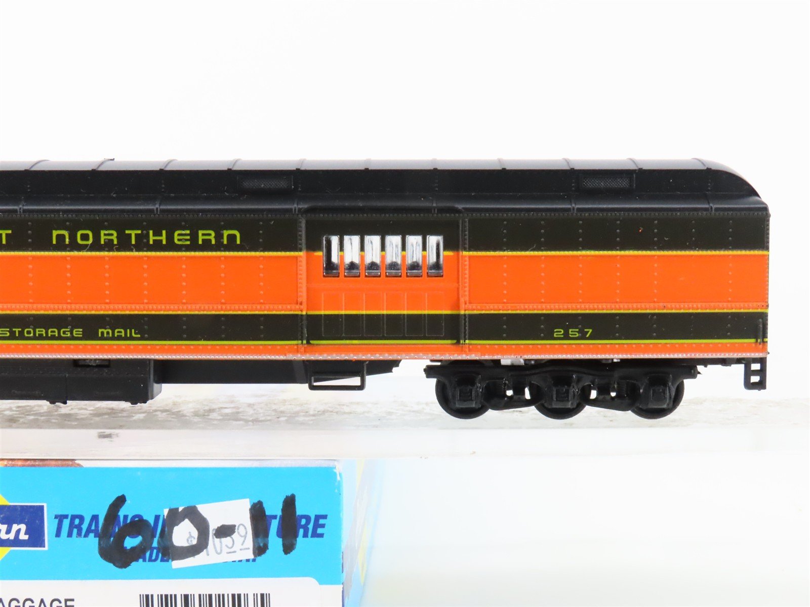 HO Scale Athearn 2403 GN Great Northern RPO Passenger Car #30