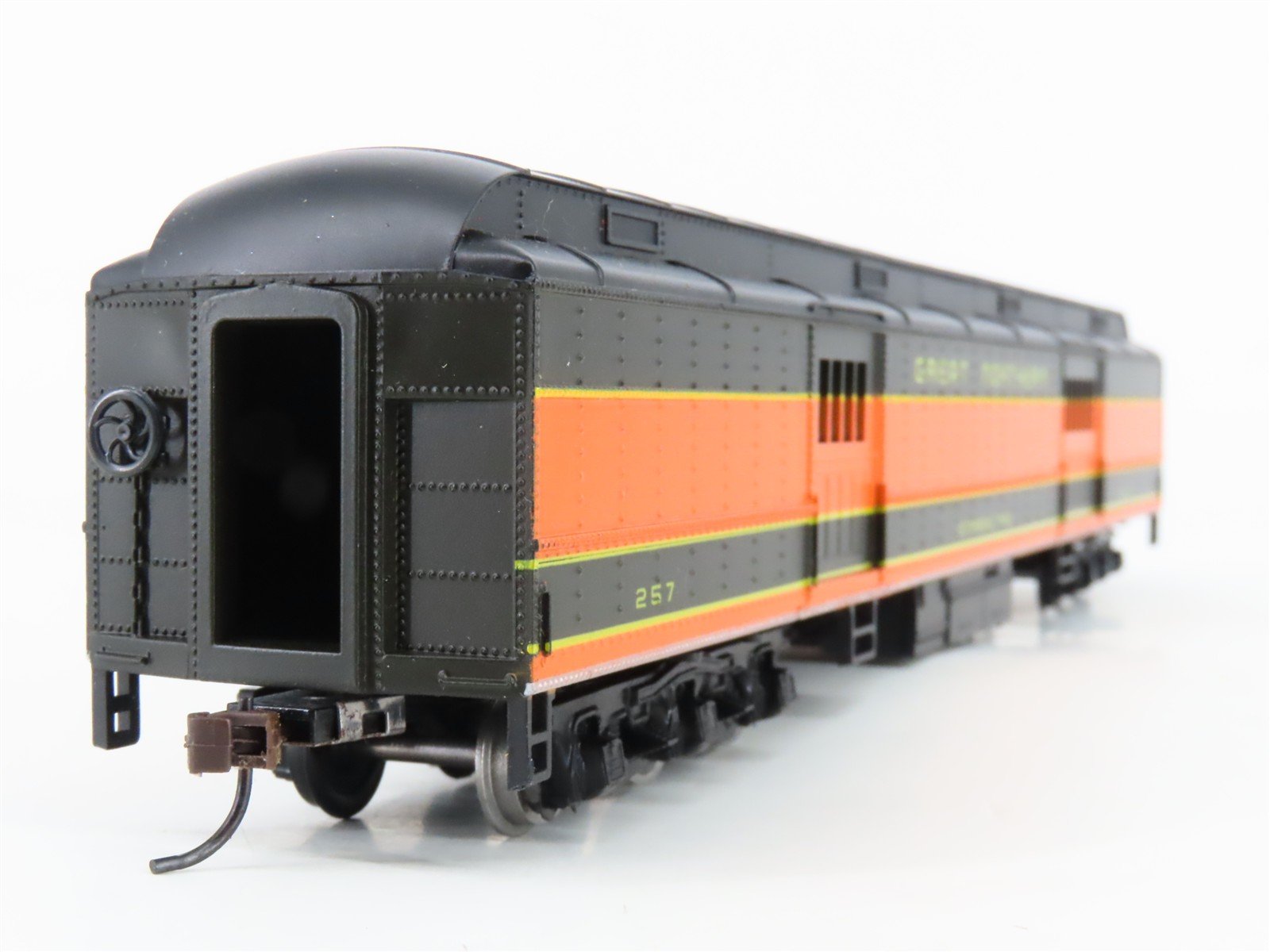HO Scale Athearn 2403 GN Great Northern RPO Passenger Car #30