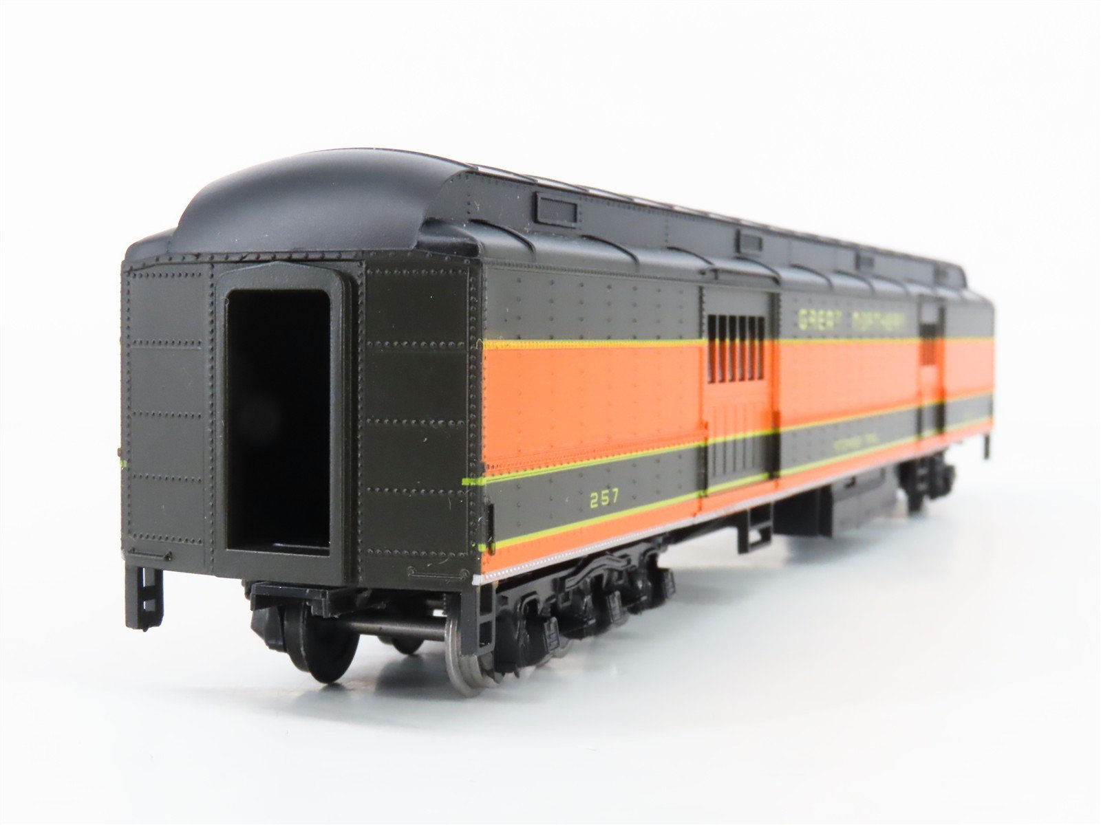 HO Scale Athearn 2403 GN Great Northern RPO Passenger Car #30