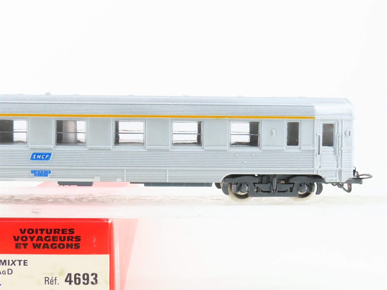 HO Scale Jouef 4693 SNCF French National 1st Class Coach Passenger Car #816.9