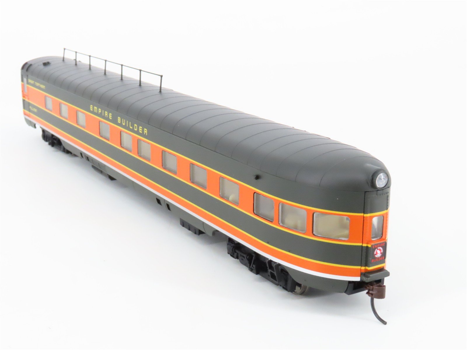 HO Scale Walthers 932-9038 GN Empire Builder Lounge-Obs Passenger Car