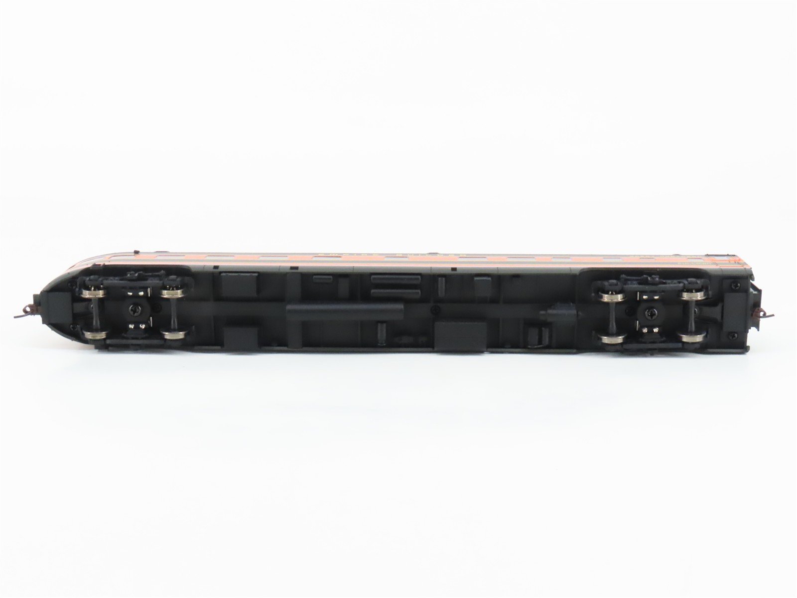 HO Scale Walthers 932-9038 GN Empire Builder Lounge-Obs Passenger Car