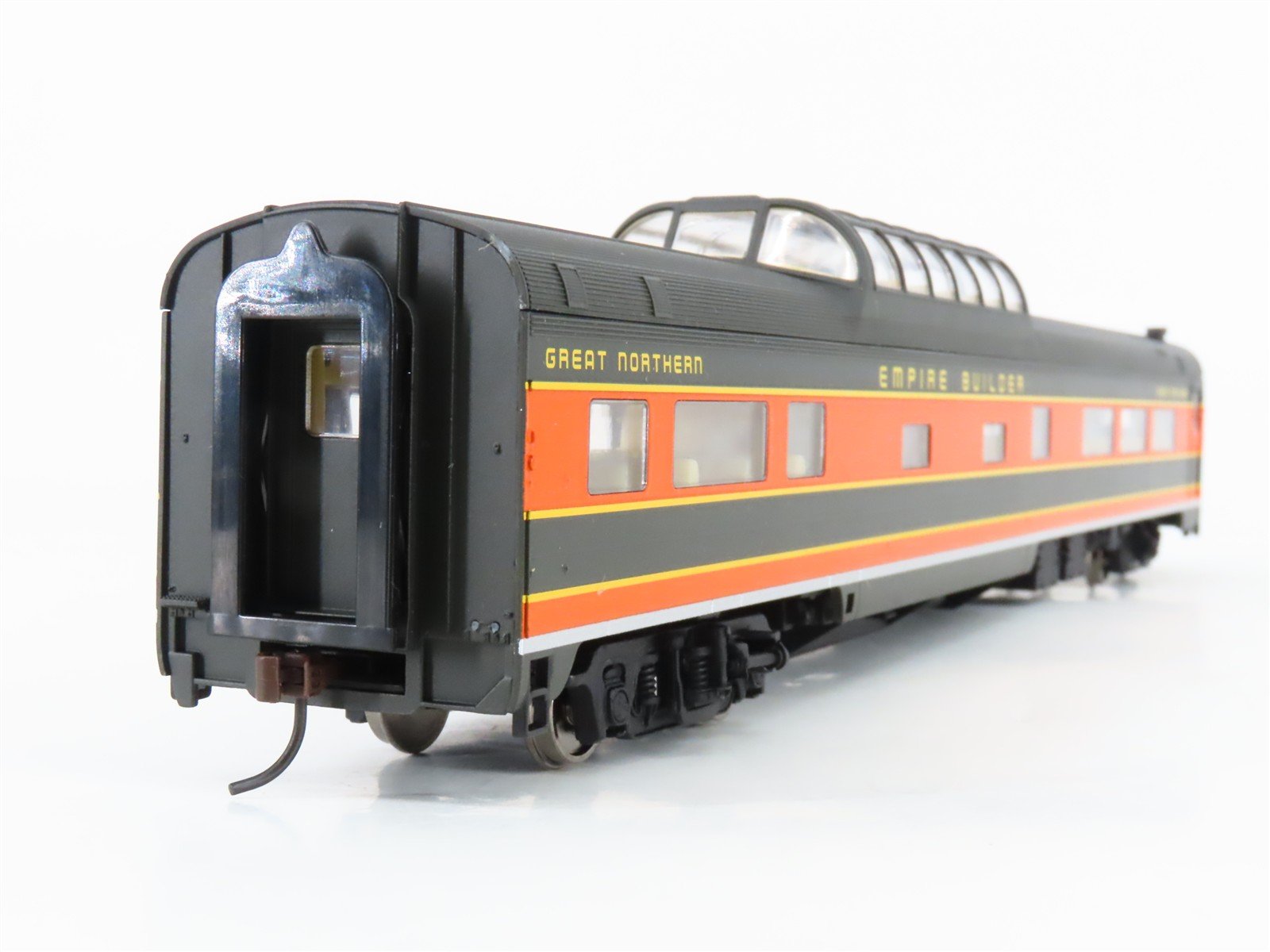 HO Scale Walthers 932-9039 GN Empire Builder Vista Dome Passenger Car