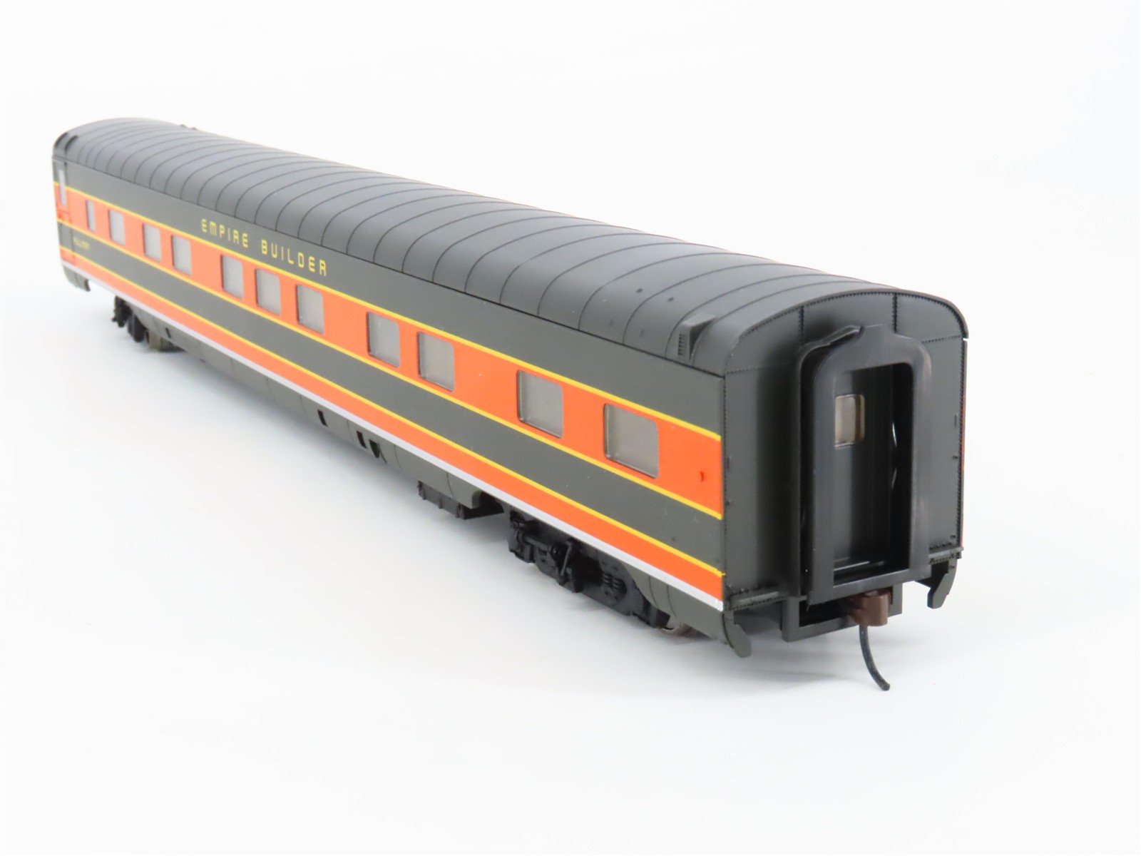 HO Scale Walthers 932-9074 GN Great Northern 6-5-2 Sleeper Passenger Car