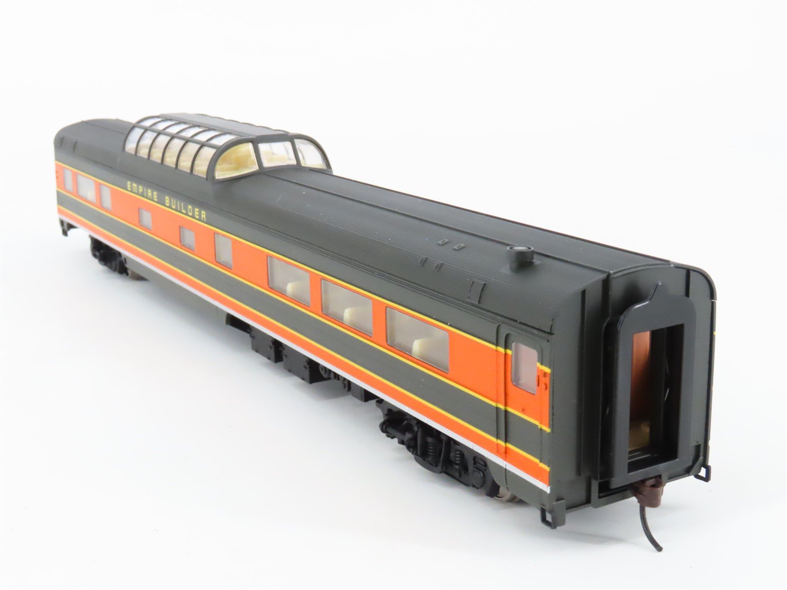 HO Scale Walthers 932-9093 GN Empire Builder Vista Dome Coach Passenger Car