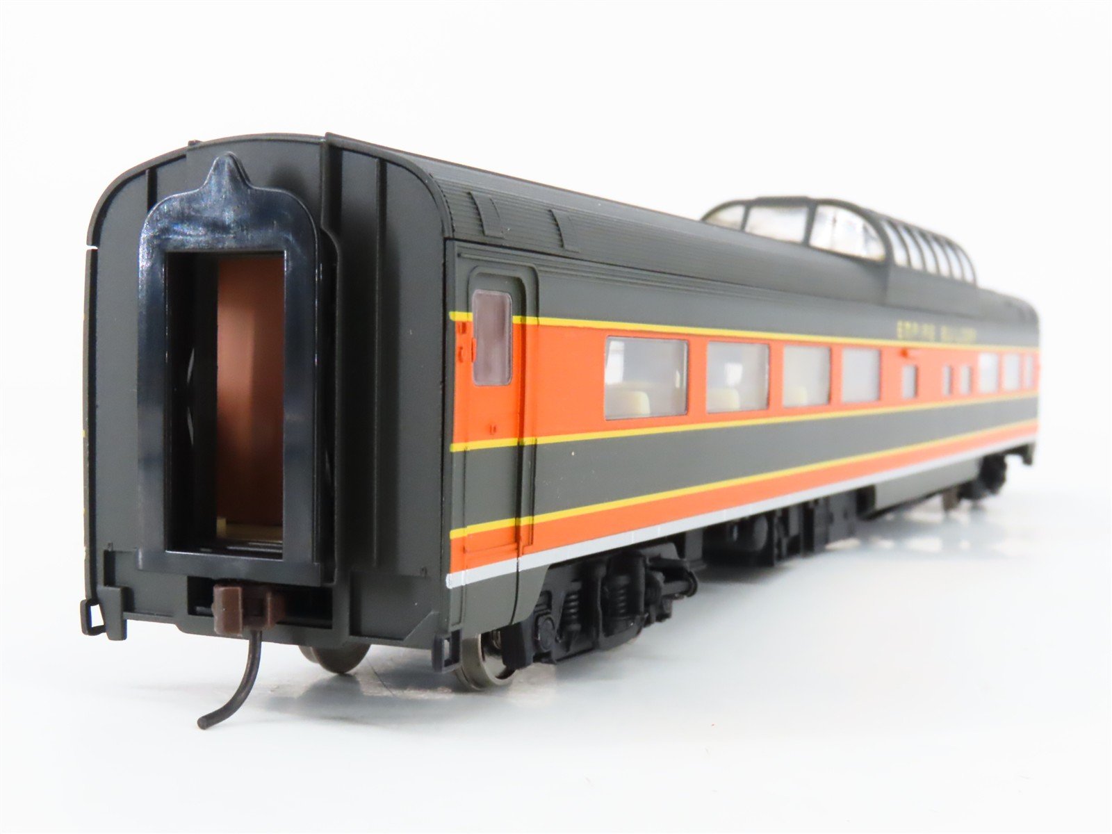 HO Scale Walthers 932-9093 GN Empire Builder Vista Dome Coach Passenger Car