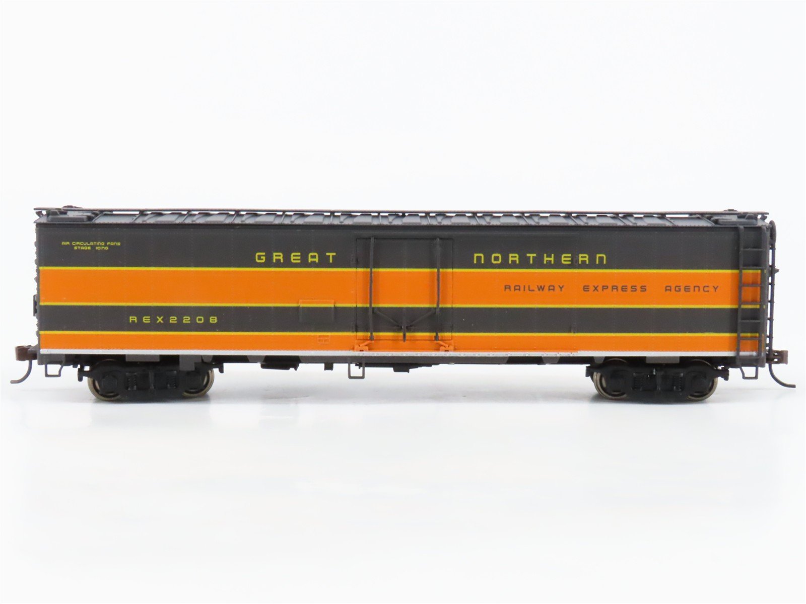HO Scale Walthers 932-6045 REX Great Northern 50' Express Reefer Car #2208