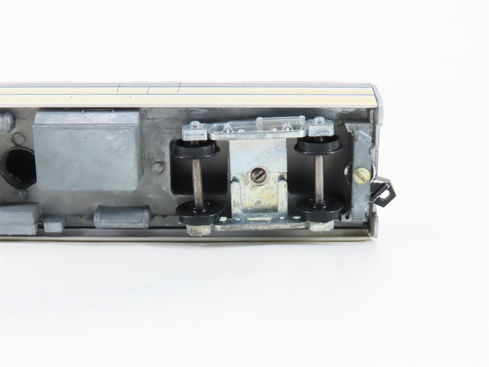 HO Scale Athearn Die-Cast BA Bart Passenger Car #110