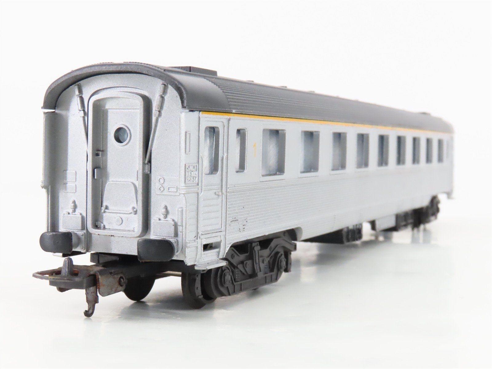 HO Scale Lima 9113 SNCF French National 1st Class Passenger Car