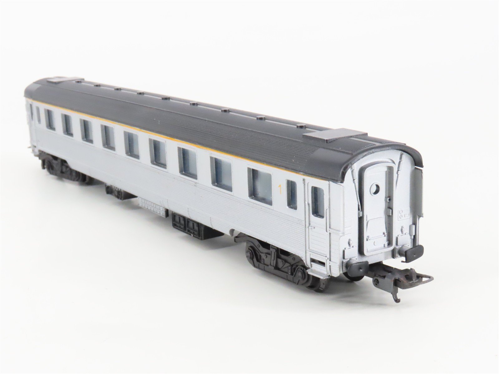 HO Scale Lima 9113 SNCF French National 1st Class Passenger Car