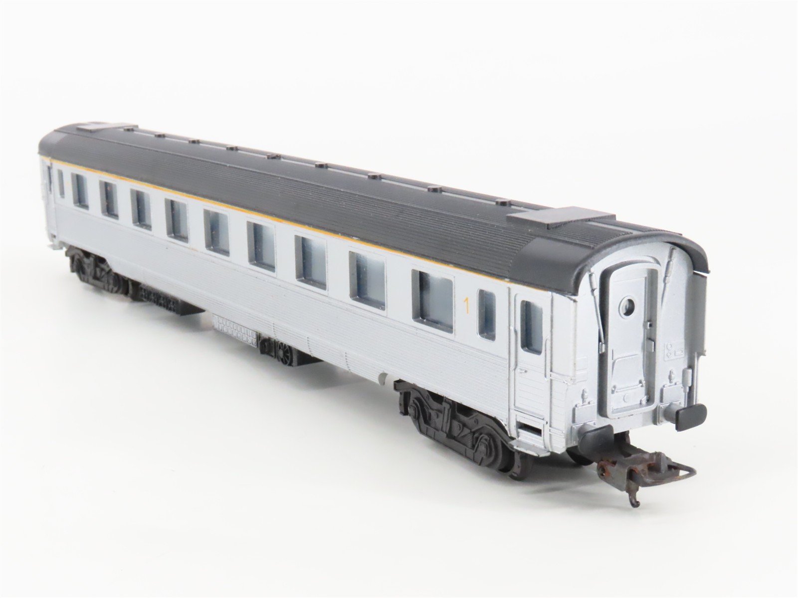 HO Scale Lima 9113 SNCF French National 1st Class Passenger Car