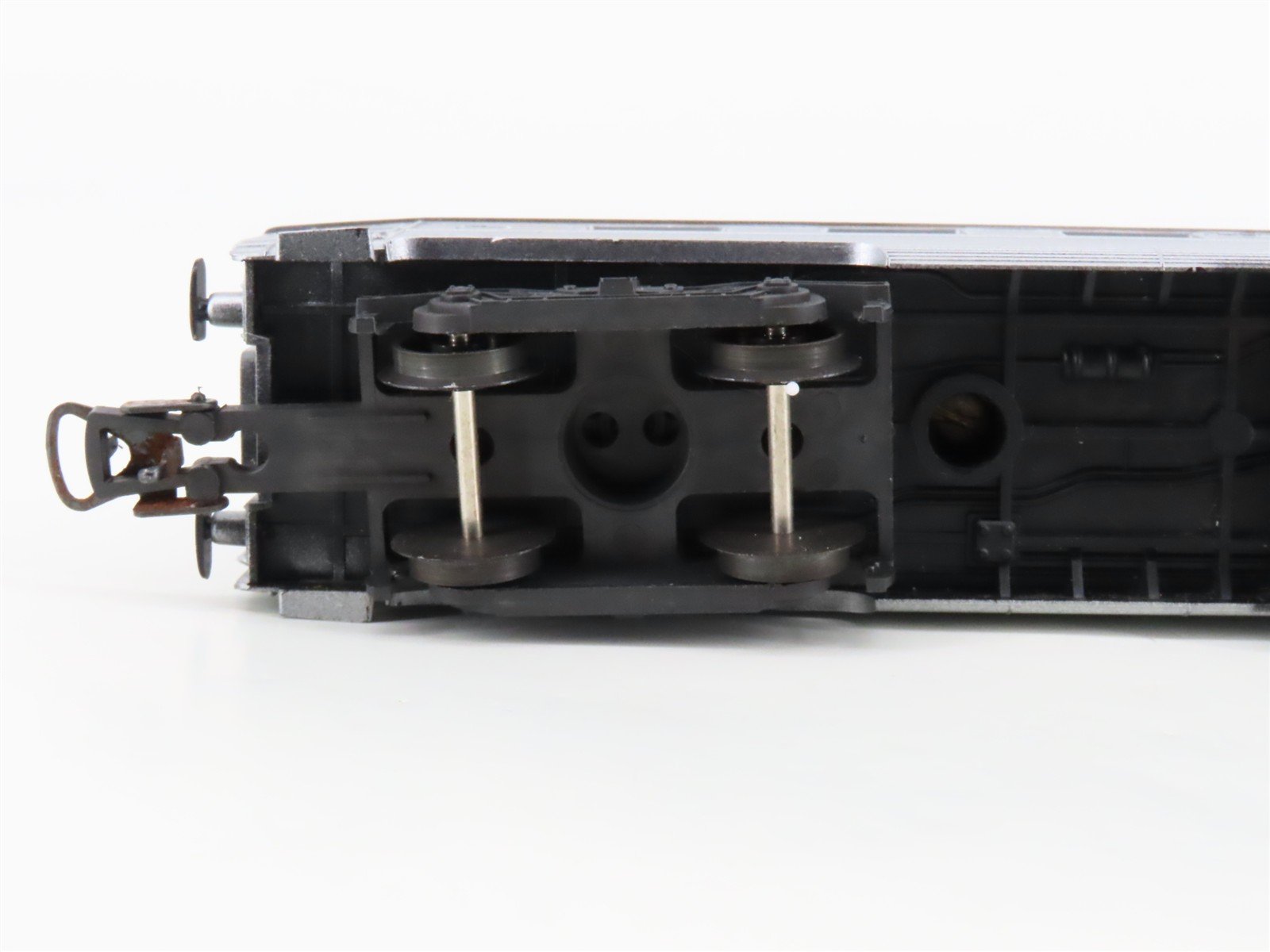 HO Scale Lima 9113 SNCF French National 1st Class Passenger Car