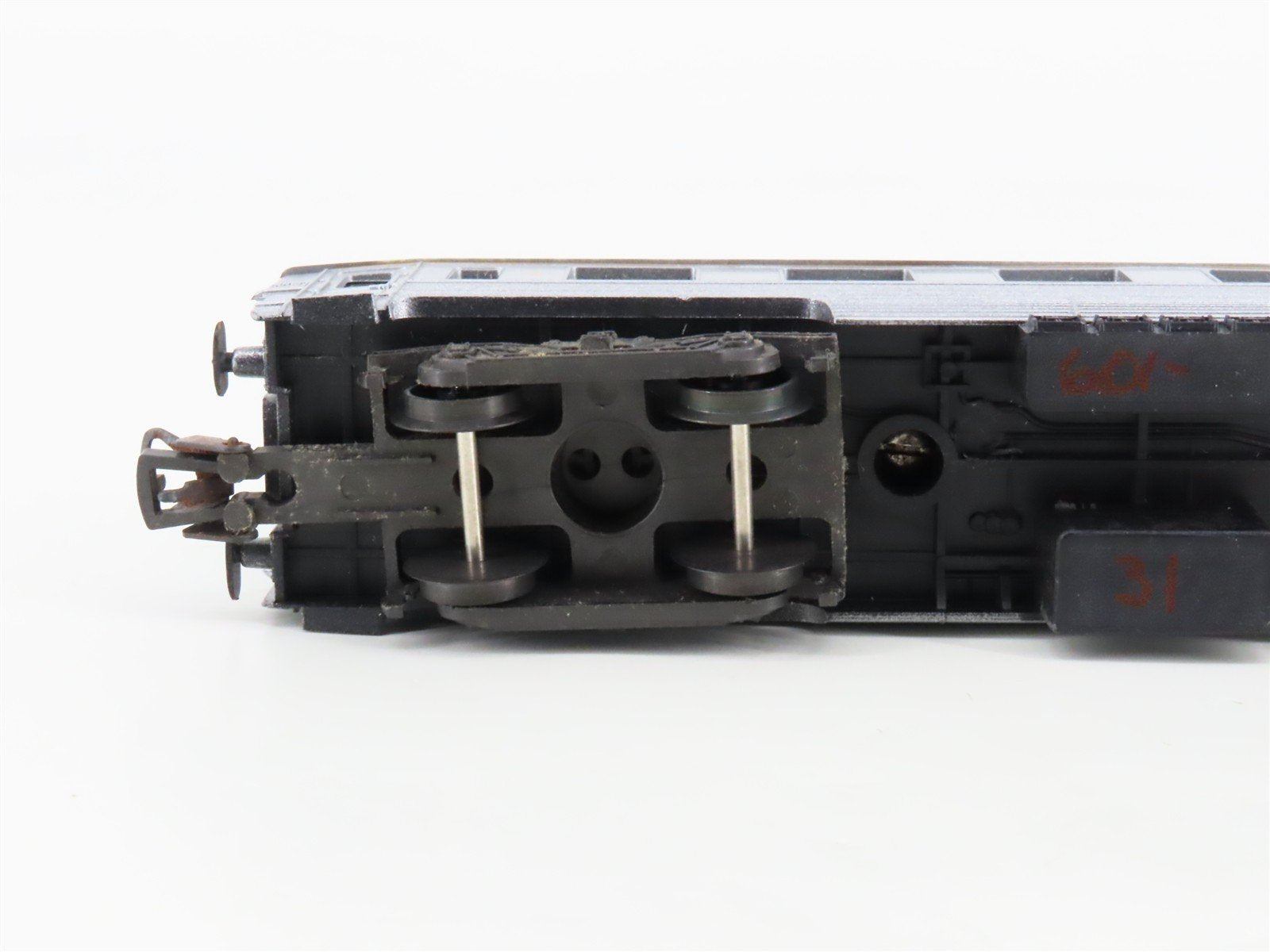 HO Scale Lima 9113 SNCF French National 1st Class Passenger Car