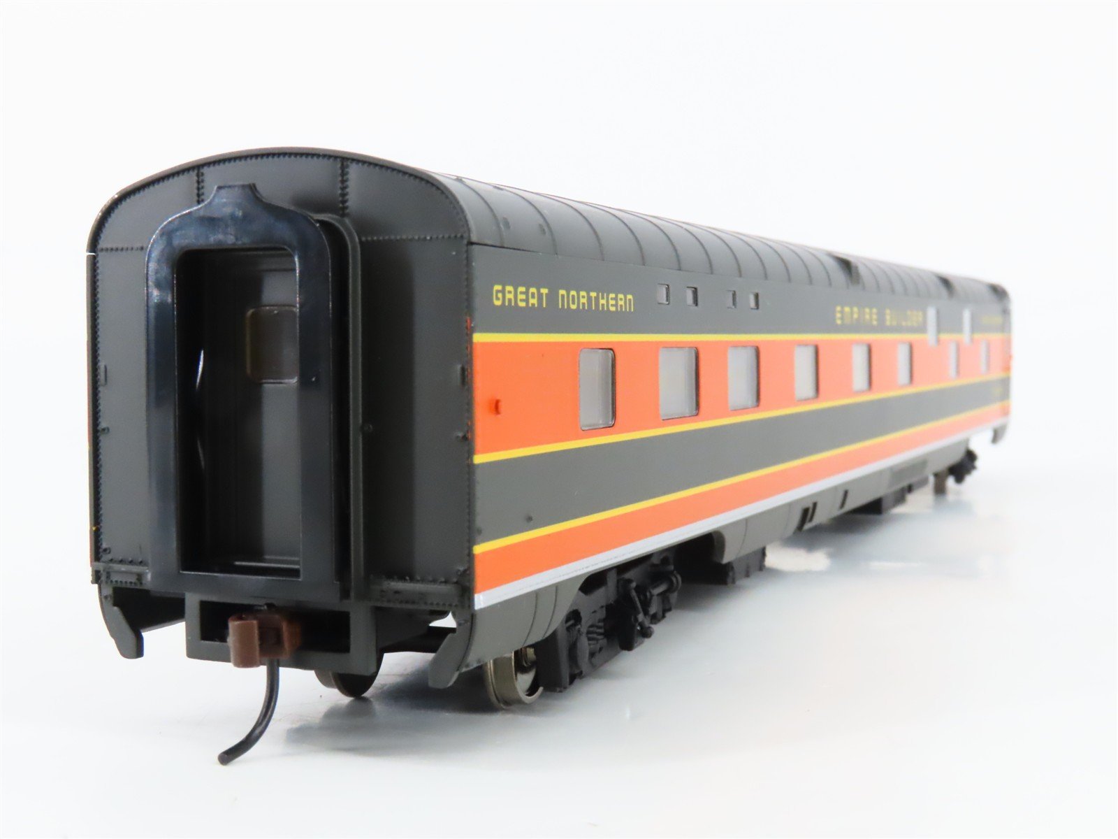 HO Scale Walthers 932-9057 GN Empire Builder P-S 7-4-3-1 Sleeper Passenger Car