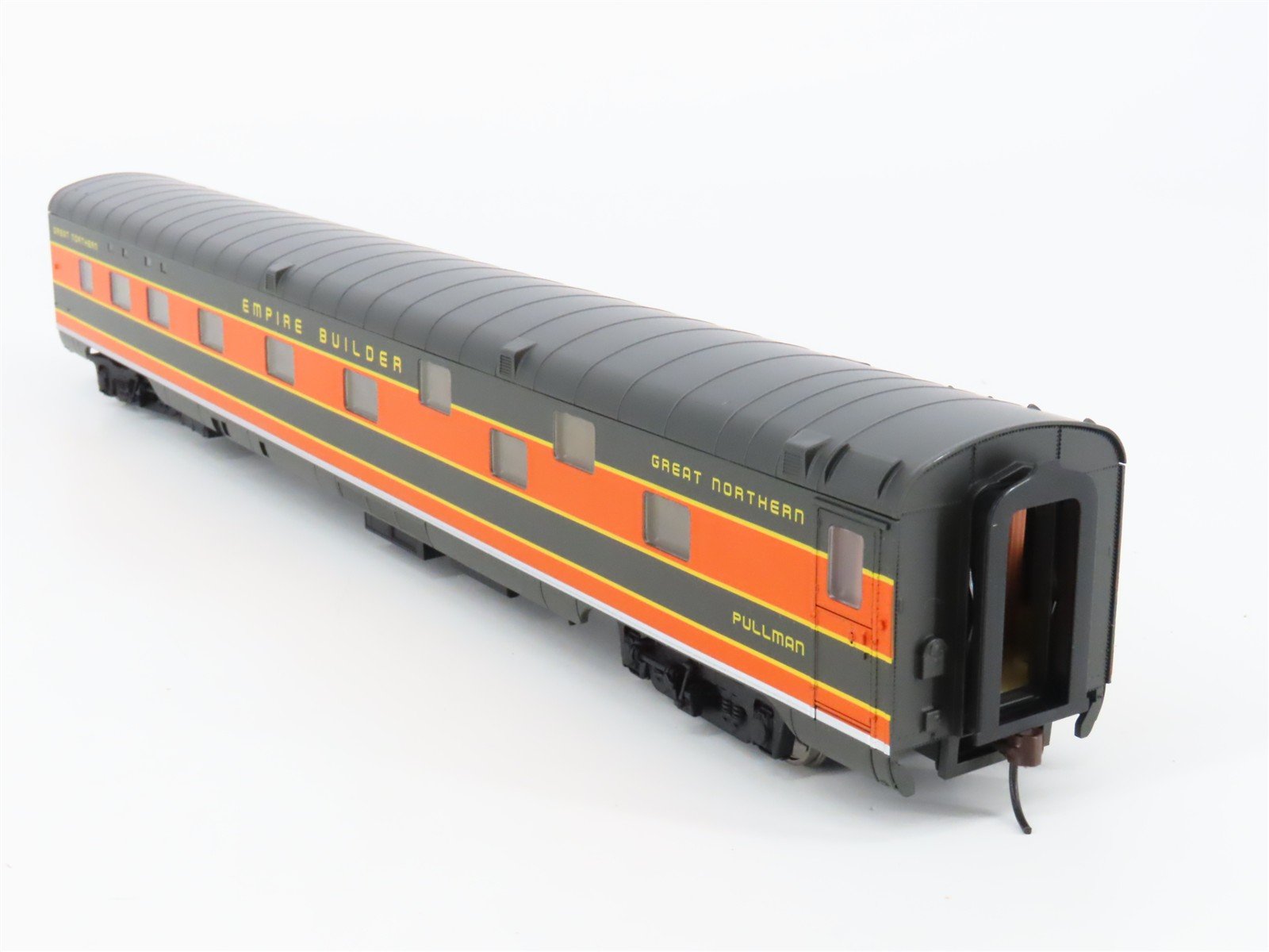 HO Scale Walthers 932-9057 GN Empire Builder P-S 7-4-3-1 Sleeper Passenger Car