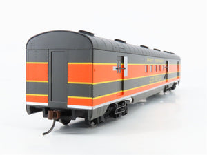 HO Scale Walthers 932-9032 GN Empire Builder Baggage-Mail Passenger Car