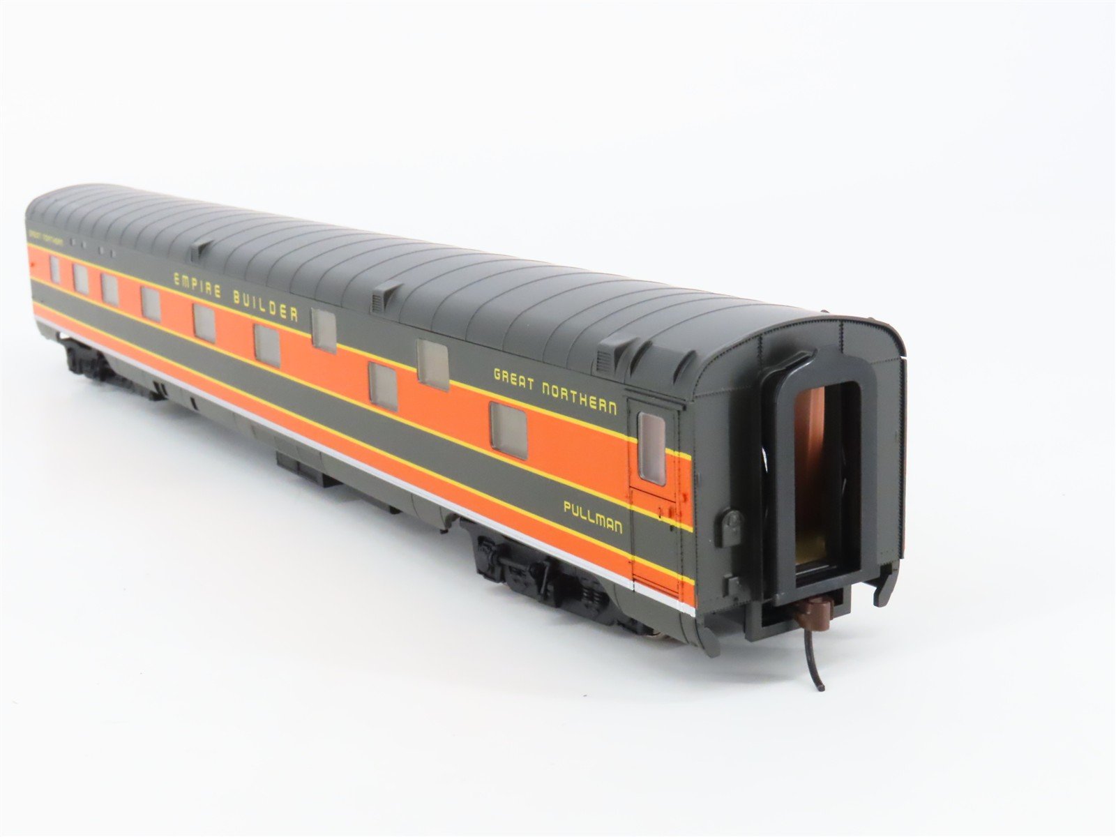 HO Scale Walthers 932-9033 GN Empire Builder 7-4-3-1 Sleeper Passenger Car