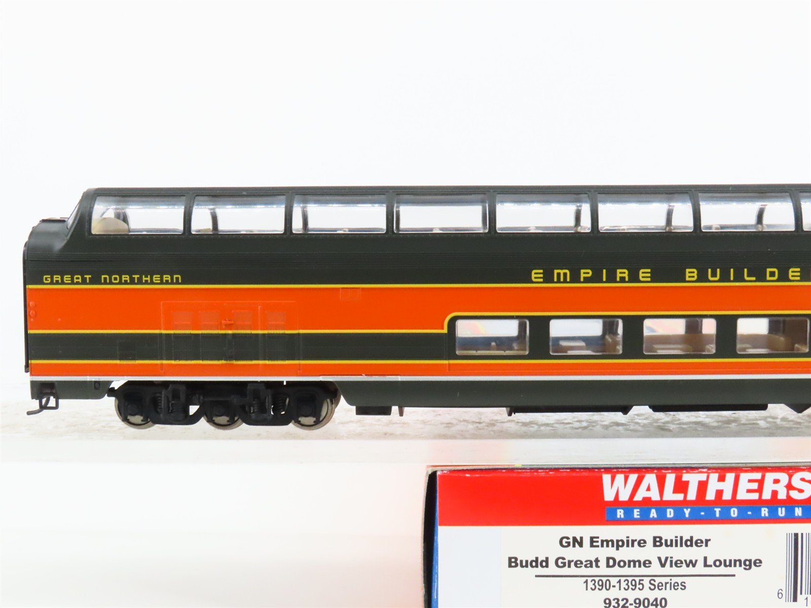 HO Scale Walthers 932-9040 GN Empire Builder Great Dome Lounge Passenger Car