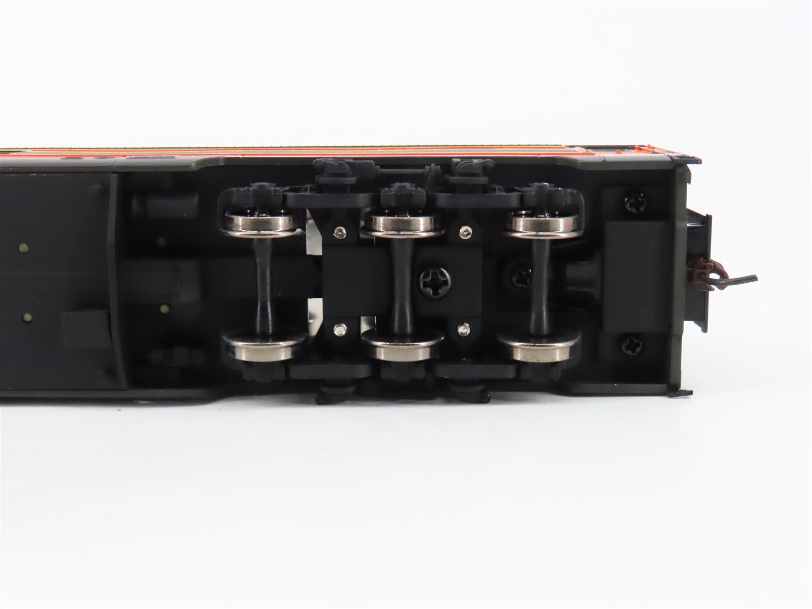 HO Scale Walthers 932-9040 GN Empire Builder Great Dome Lounge Passenger Car