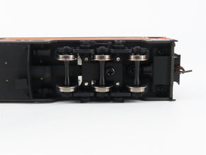 HO Scale Walthers 932-9040 GN Empire Builder Great Dome Lounge Passenger Car