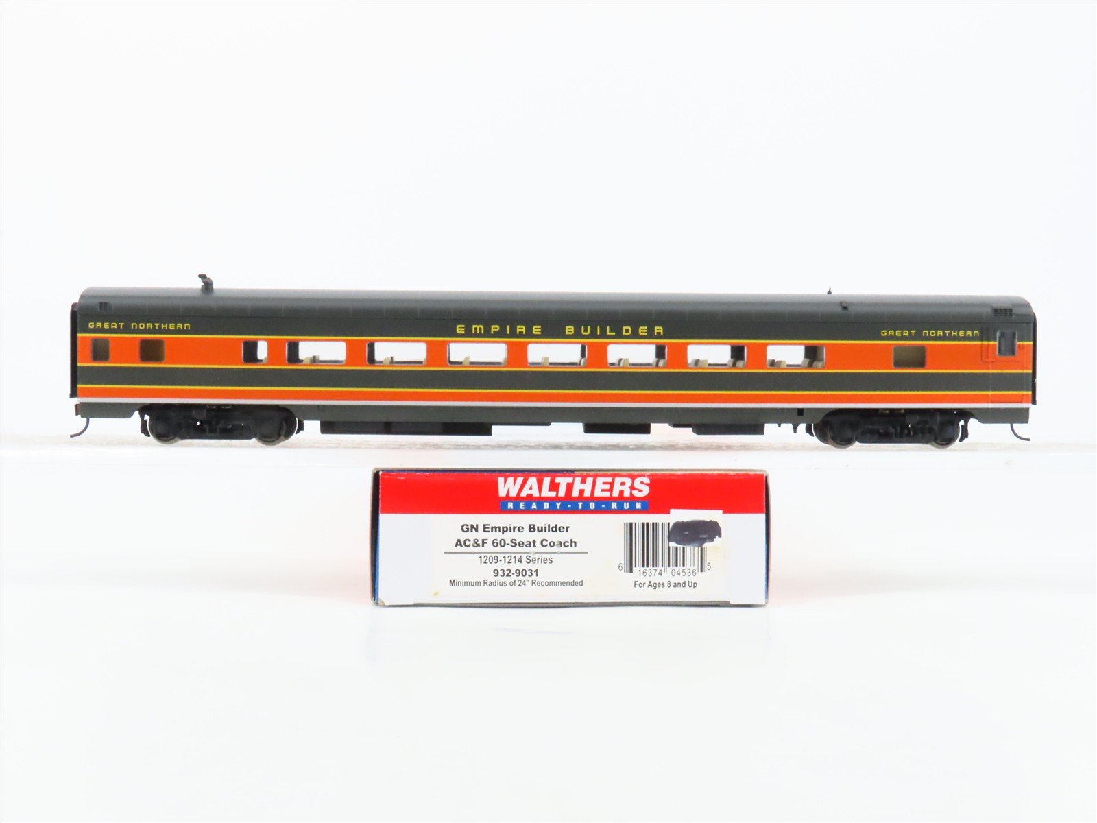 HO Scale Walthers 932-9031 GN Empire Builder AC&F 60-Seat Coach Passenger Car