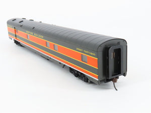 HO Scale Walthers 932-9035 GN Empire Builder AC&F 60-Seat Coach Passenger Car