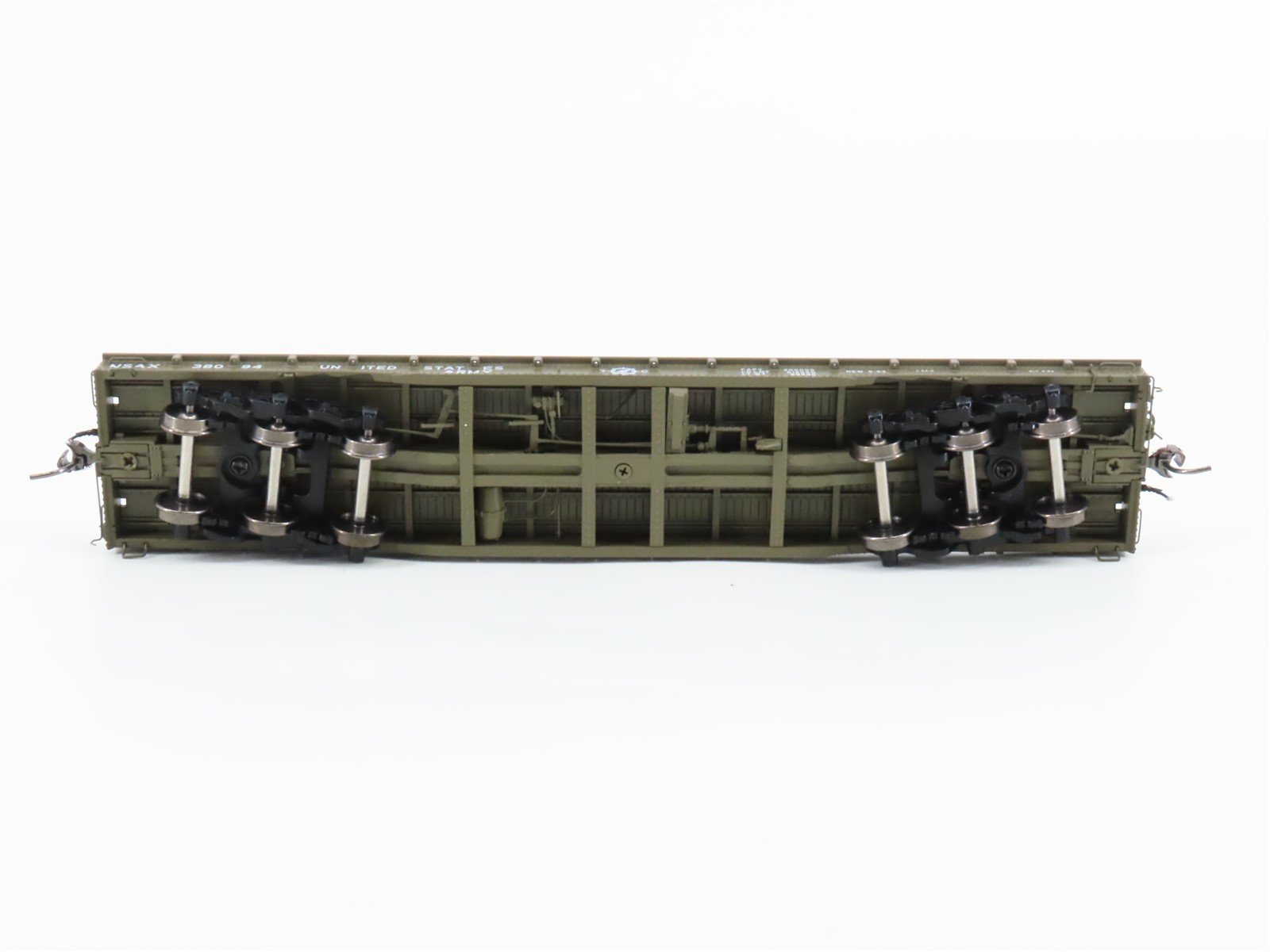 HO Scale Rapido 199001A US Army Magor Heavy-Duty Flatcar #38094