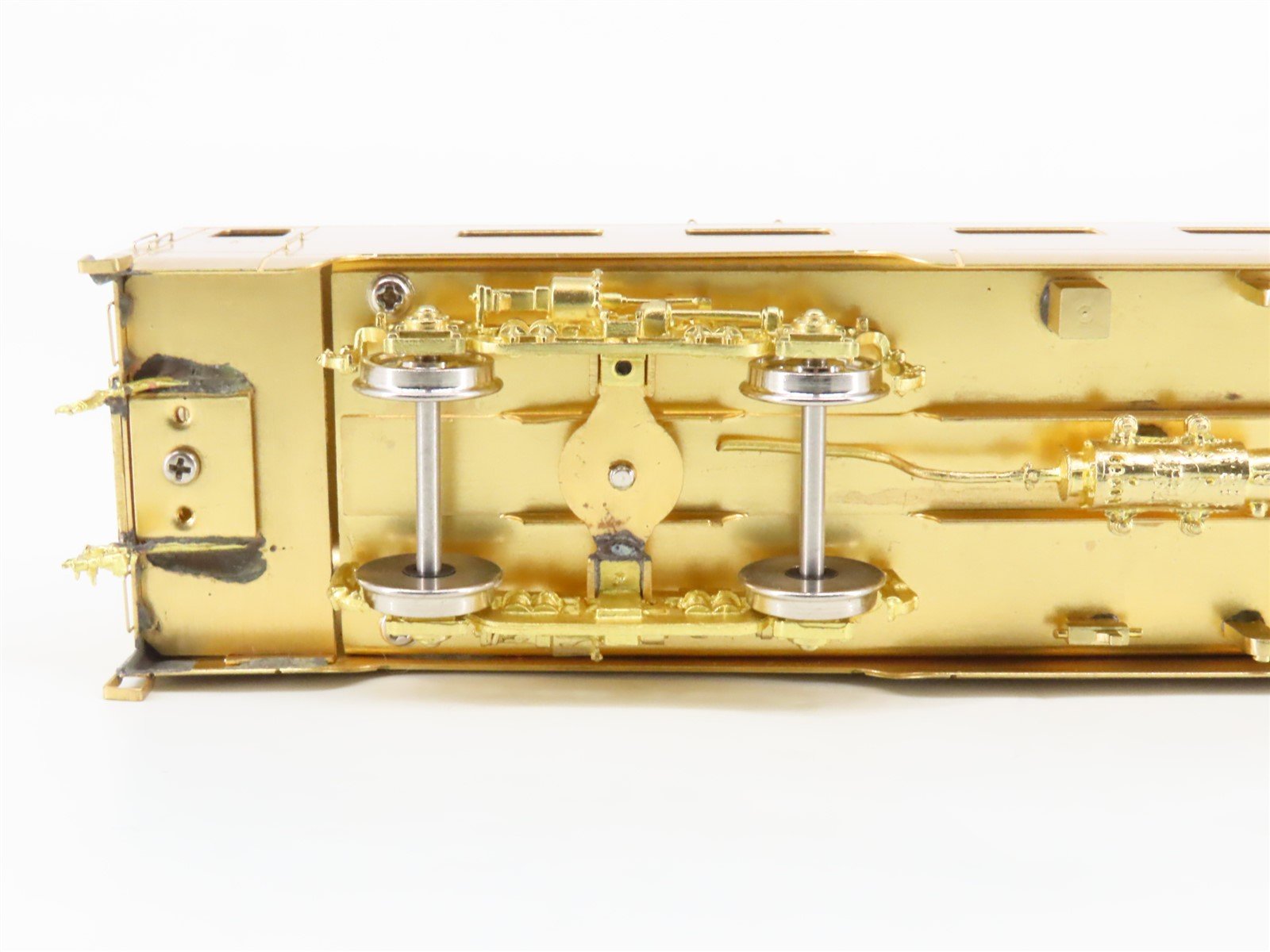 HO Scale Palace Car 1147 Unpainted BRASS Streamlined Diner/Obs Passenger Car