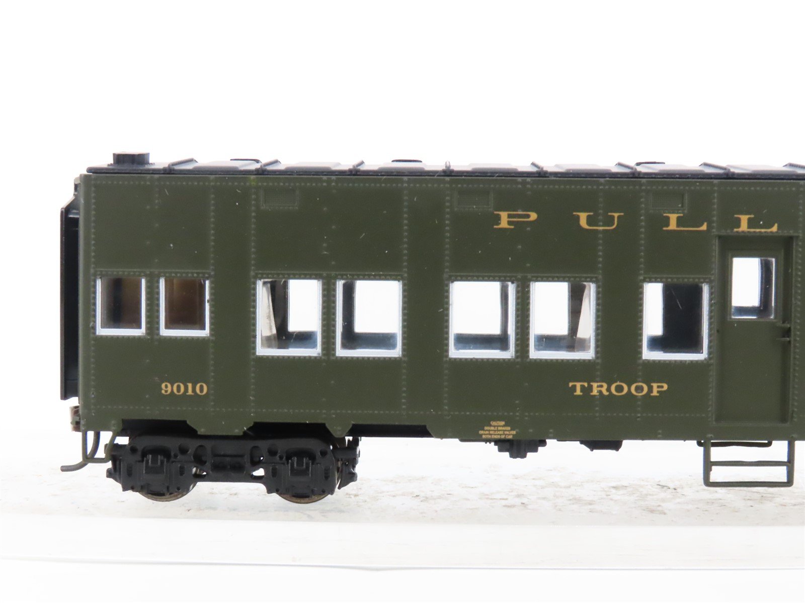 HO Scale Walthers P-S Troop Sleeper Passenger Car #9010