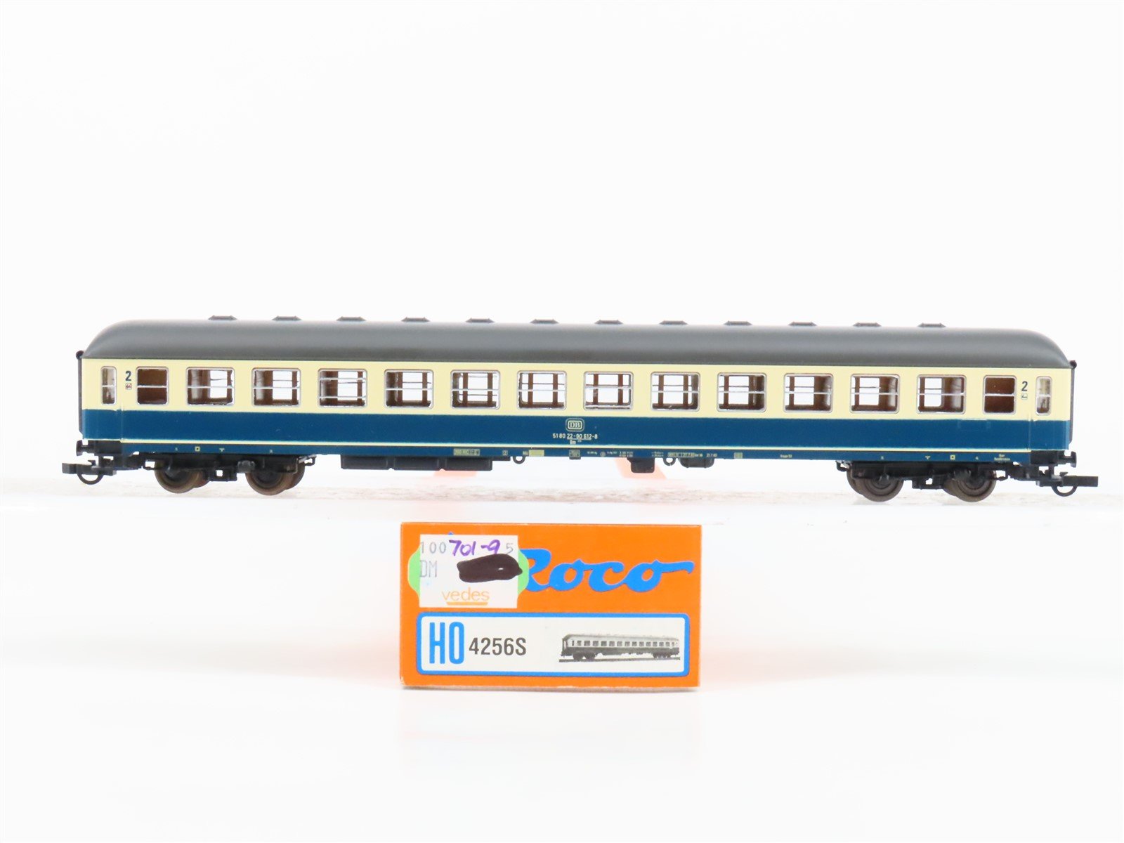 HO Scale Roco 4256S DB Deutsche Bahn 2nd Class Coach Passenger Car #612-8
