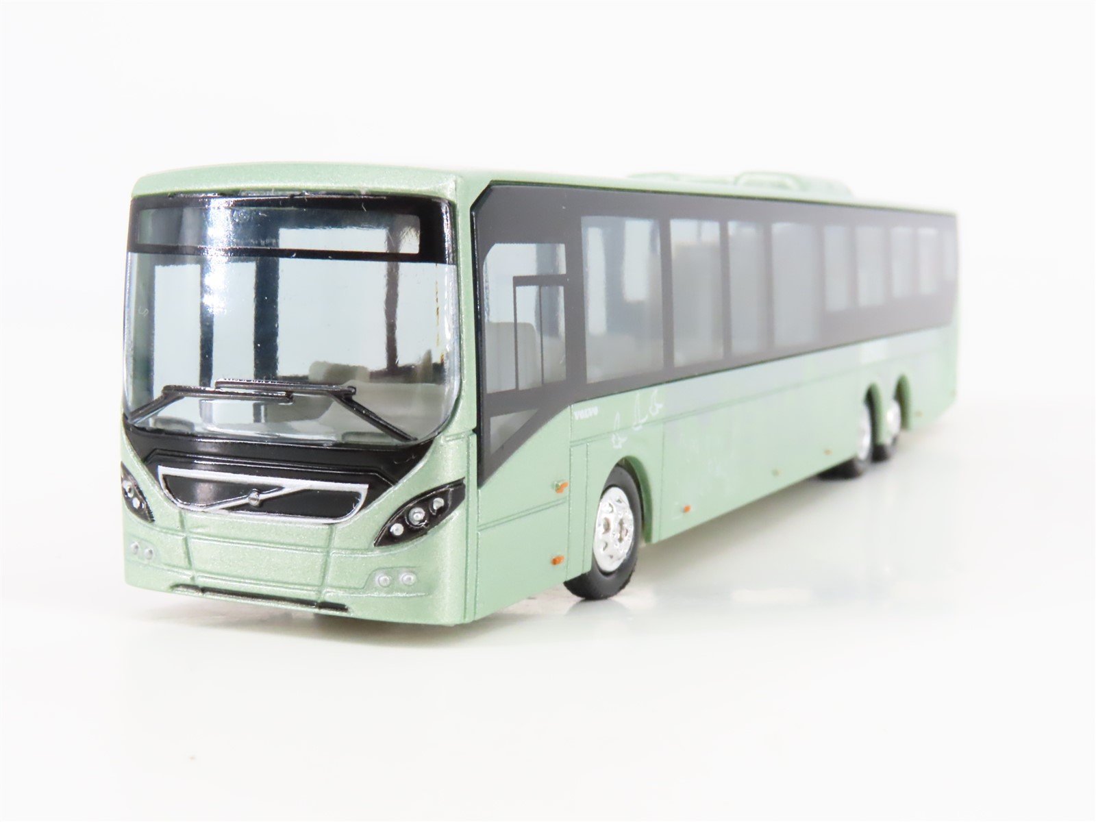 HO Scale Motorart 300060 Volvo 8900 Low Entry Bus